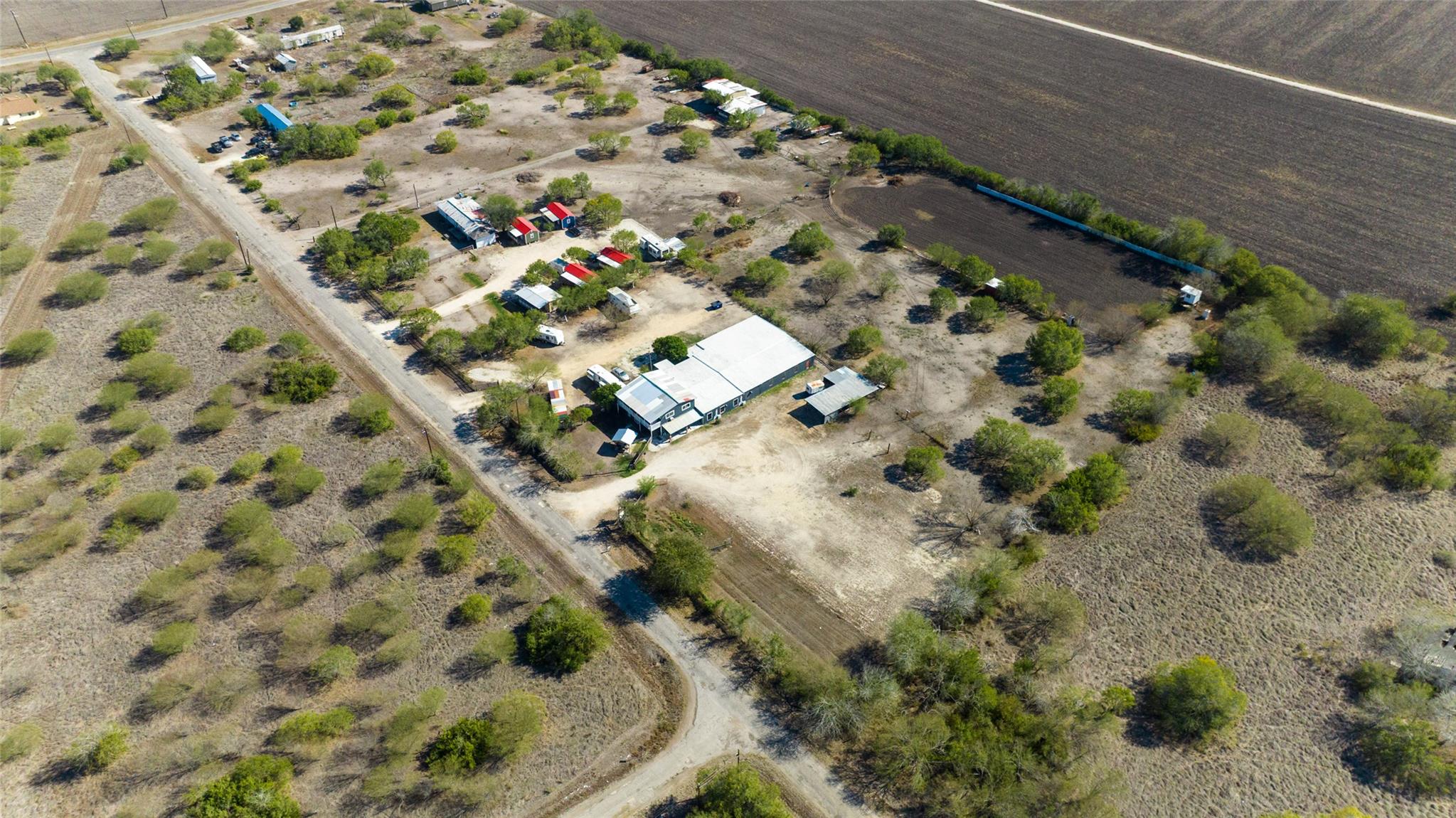 176 Co Rd 304 Rd, Orange Grove, TX 78372