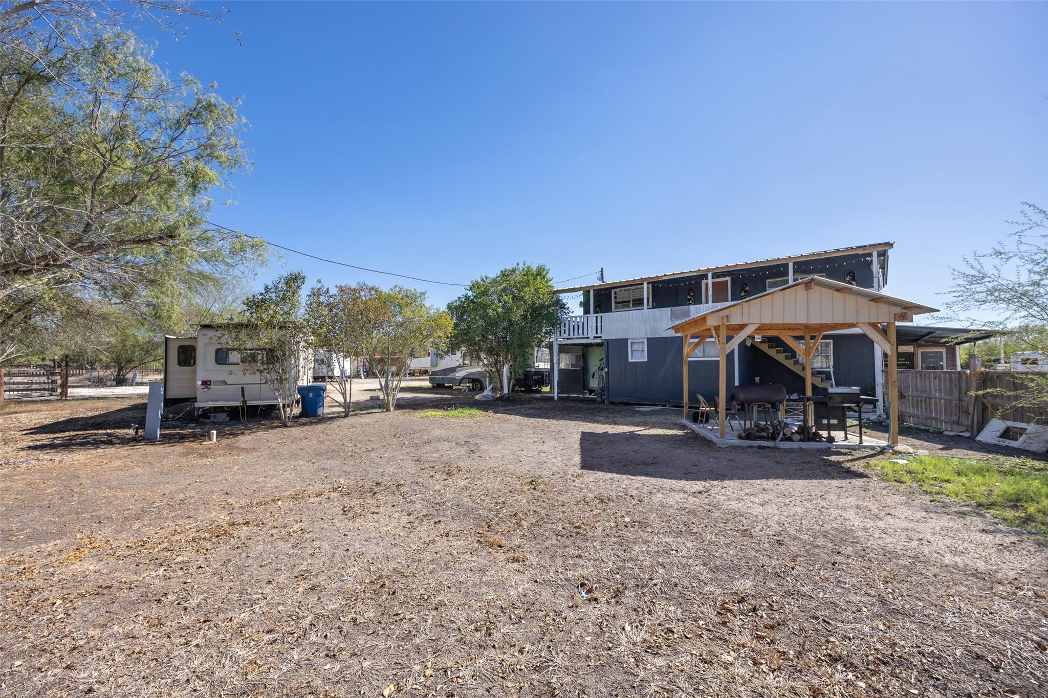 176 Co Rd 304 Rd, Orange Grove, TX 78372