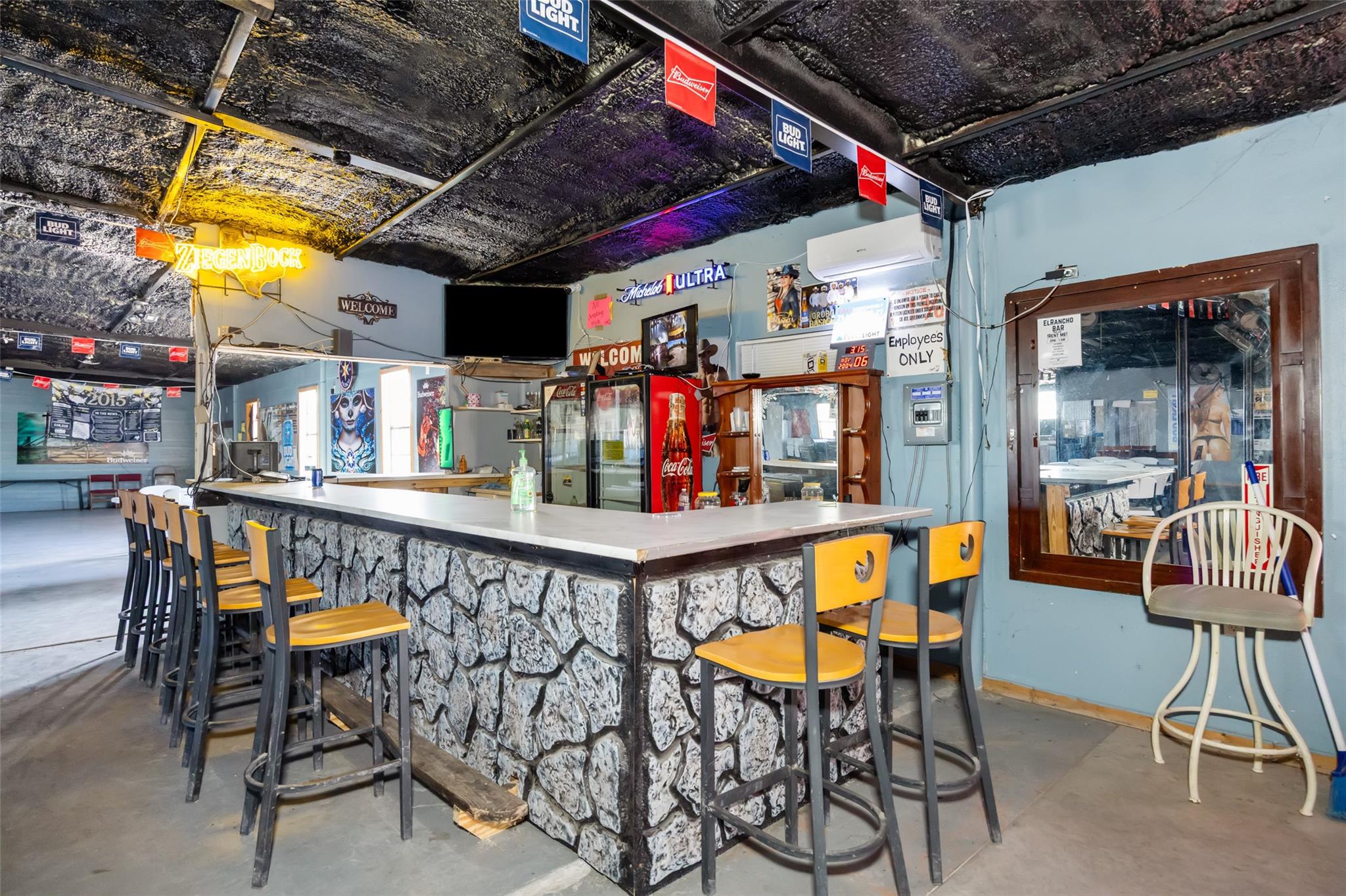 176 Co Rd 304 Rd, Orange Grove, TX 78372