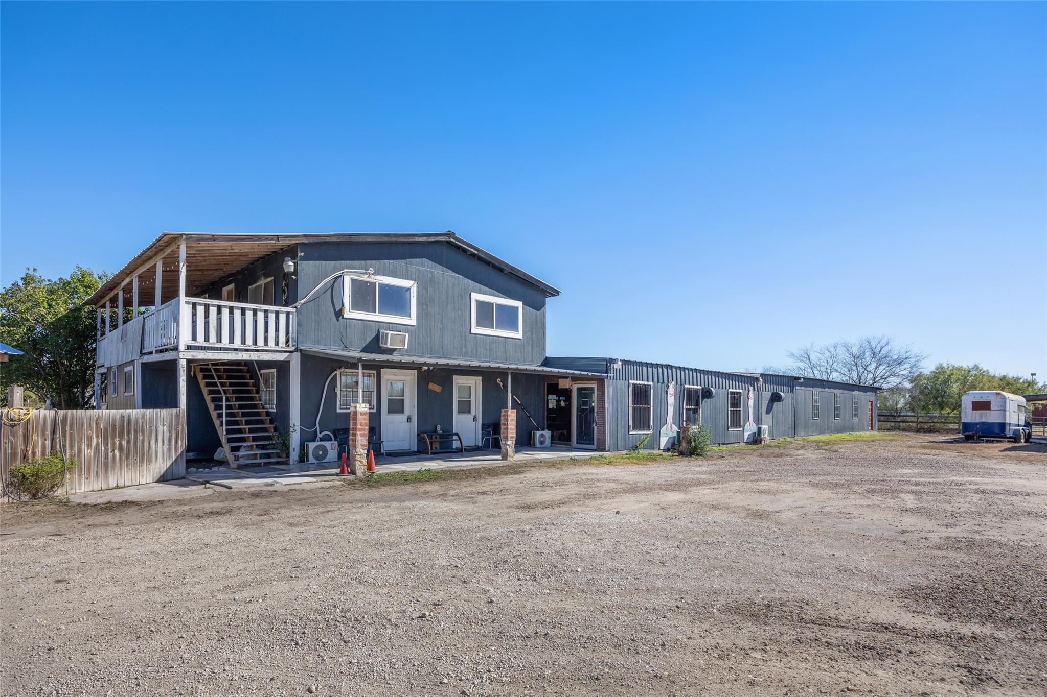 176 Co Rd 304 Rd, Orange Grove, TX 78372