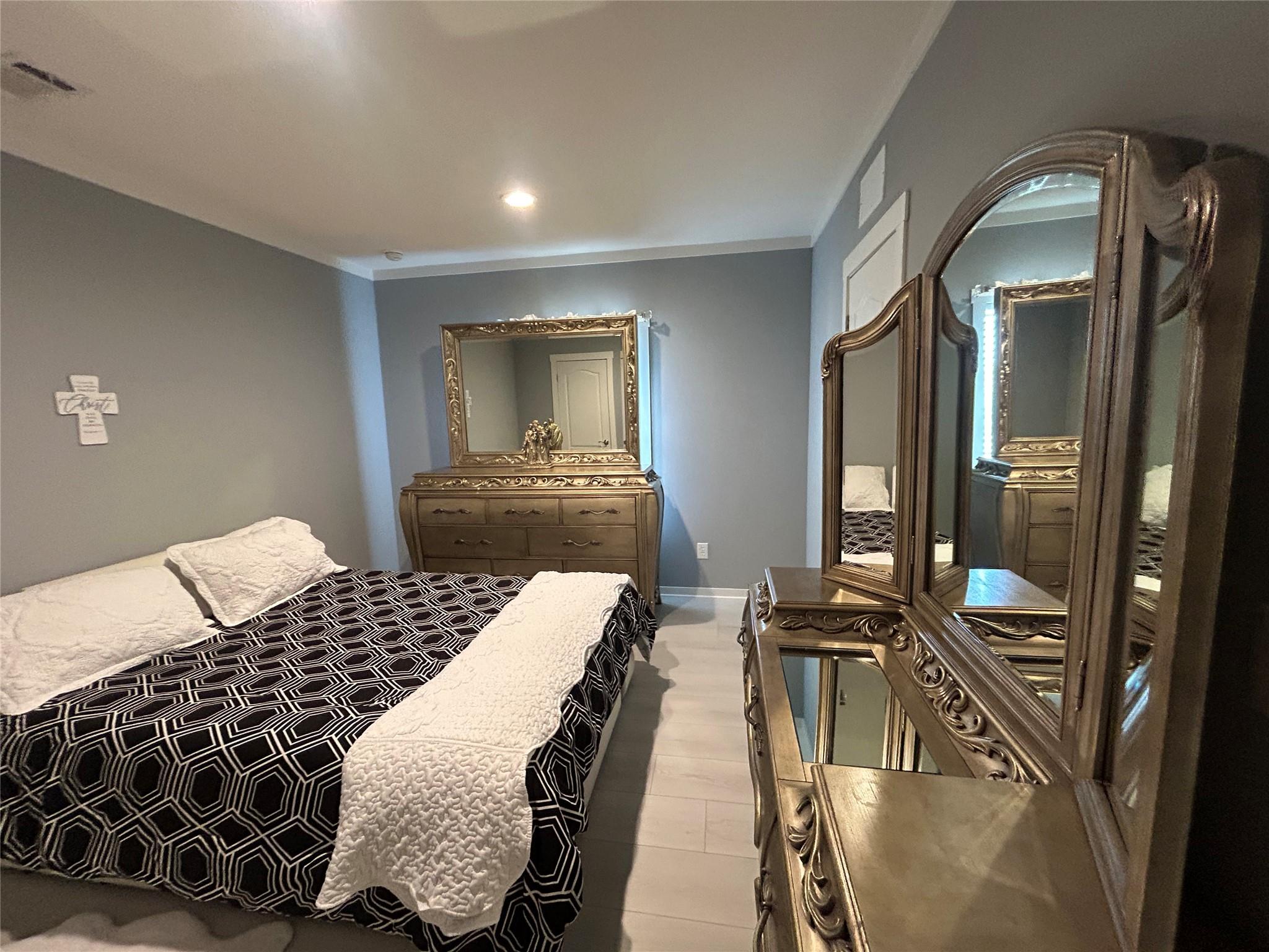 249 Hershal Ln, Cedar Creek, TX 78612