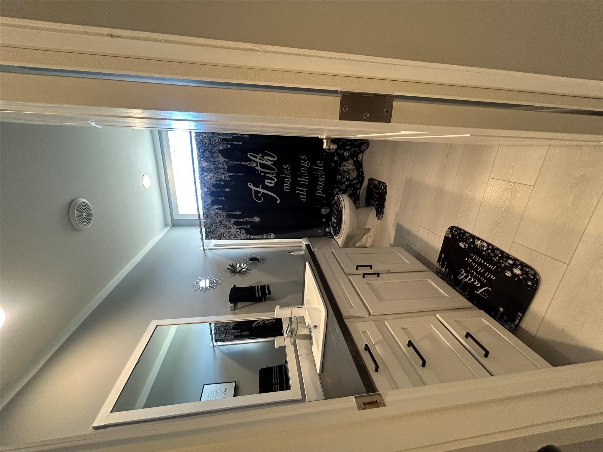 249 Hershal Ln, Cedar Creek, TX 78612