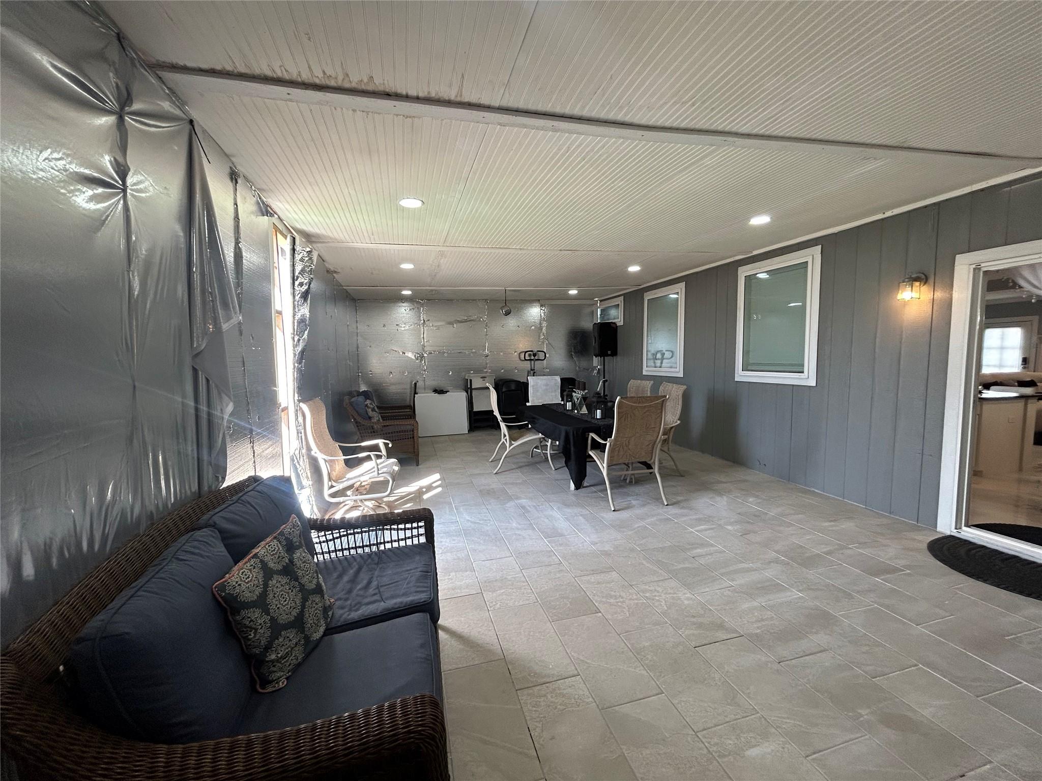 249 Hershal Ln, Cedar Creek, TX 78612