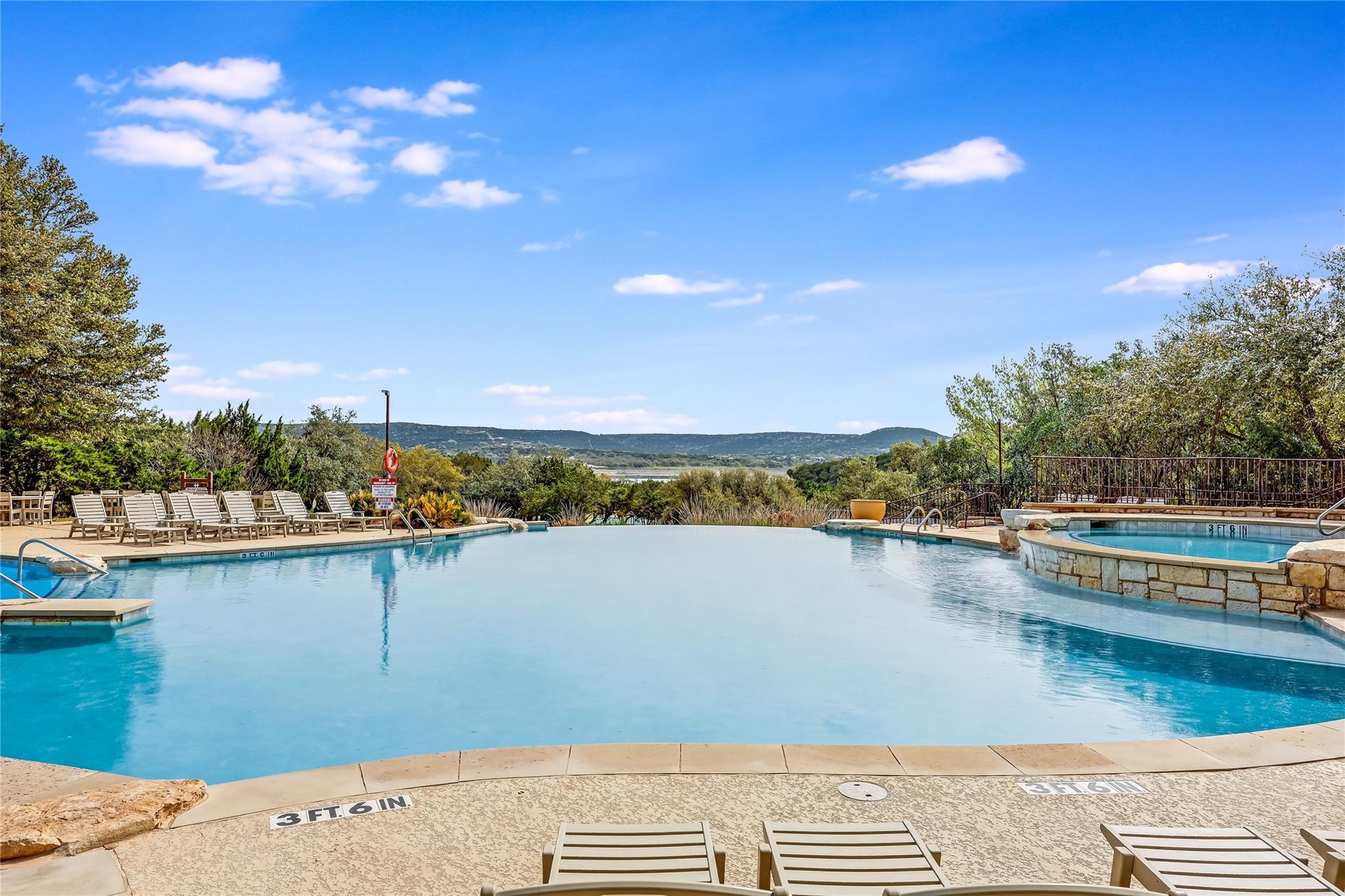 18333 Hidden Ridge Pl, Lago Vista, TX 78645