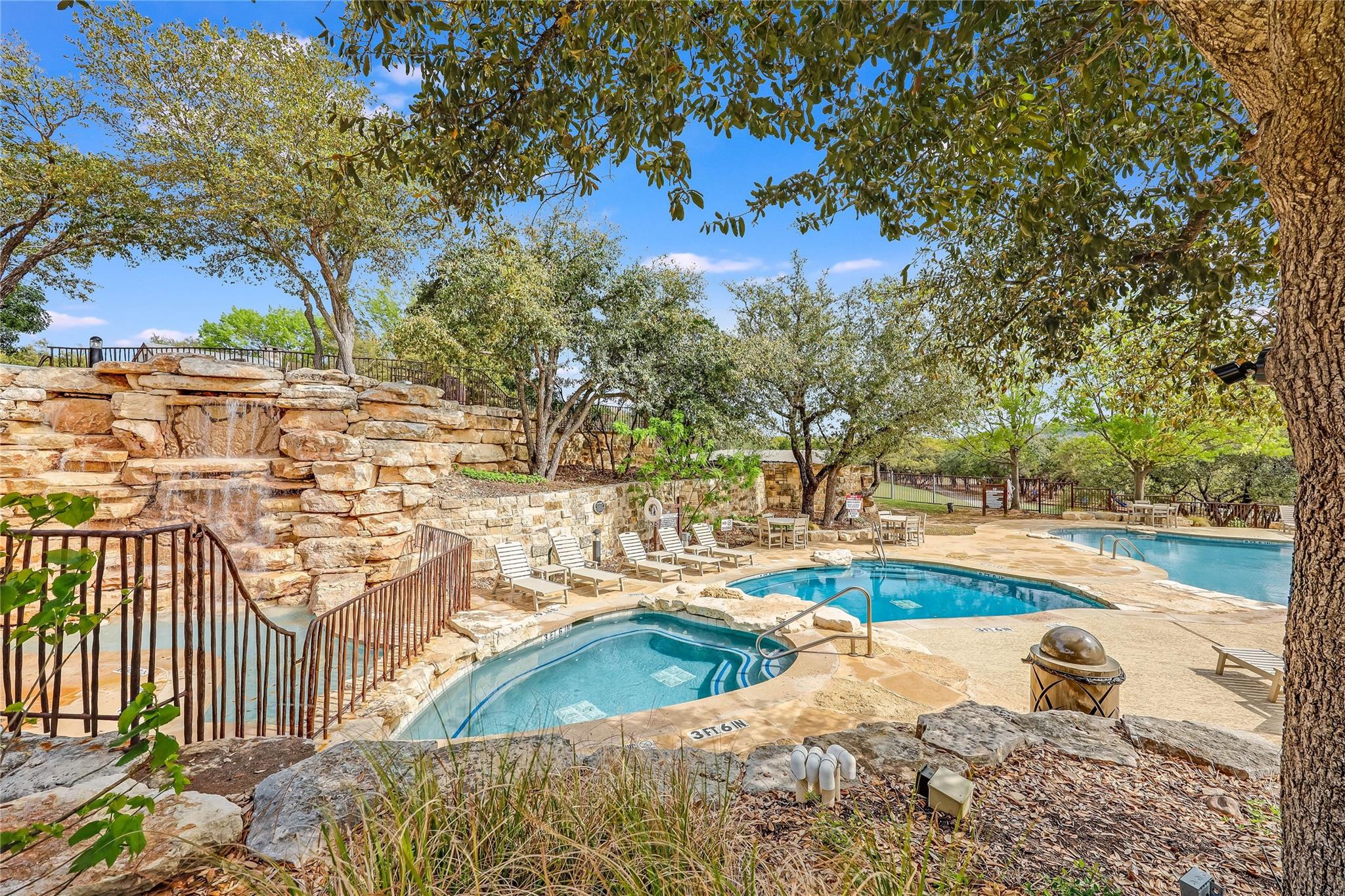 18333 Hidden Ridge Pl, Lago Vista, TX 78645