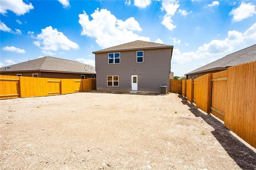 1004 Riverdale Cv, Jarrell, TX 76537
