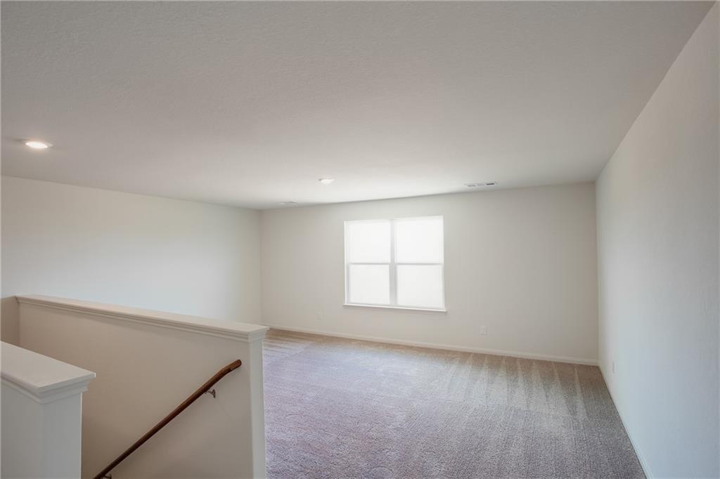 1004 Riverdale Cv, Jarrell, TX 76537