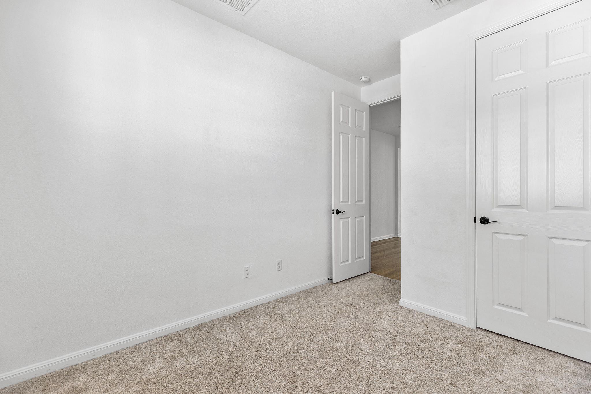 612 Seabiscuit Dr, Jarrell, TX 76537