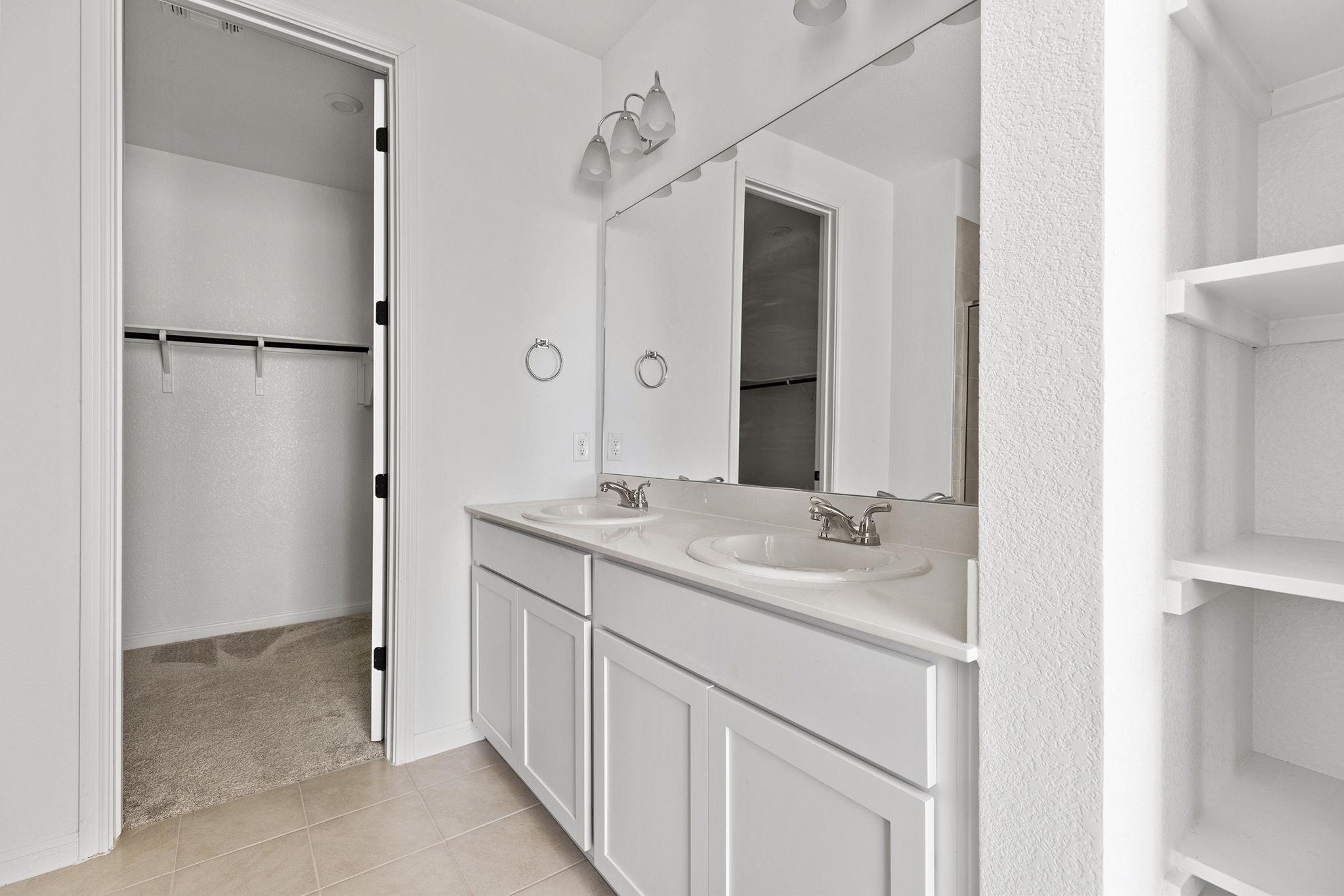 612 Seabiscuit Dr, Jarrell, TX 76537