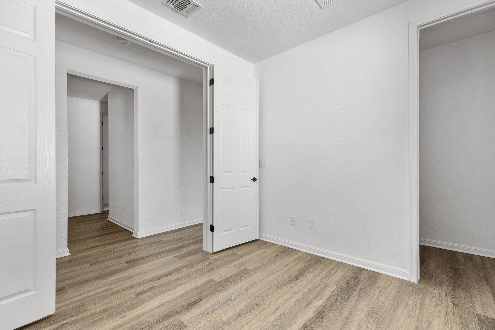 612 Seabiscuit Dr, Jarrell, TX 76537