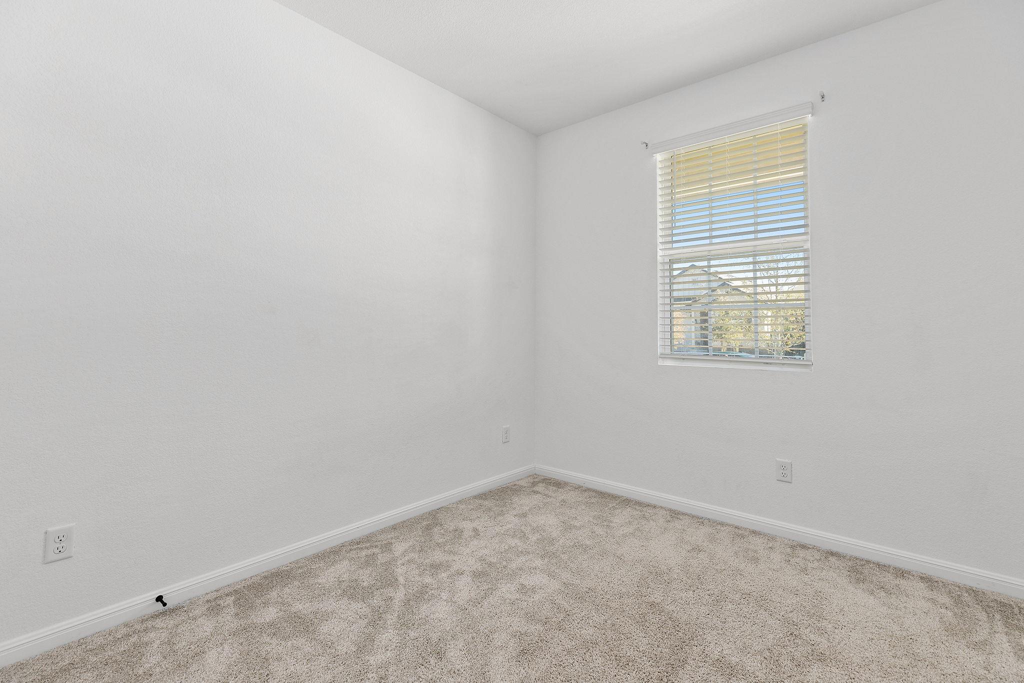 612 Seabiscuit Dr, Jarrell, TX 76537