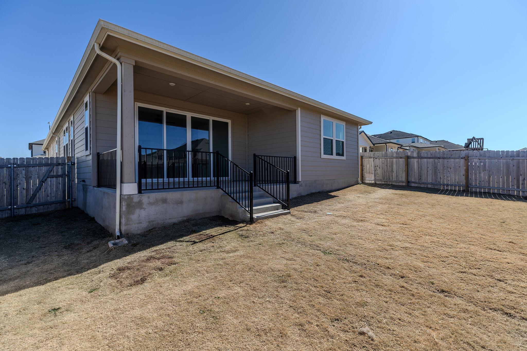 612 Seabiscuit Dr, Jarrell, TX 76537