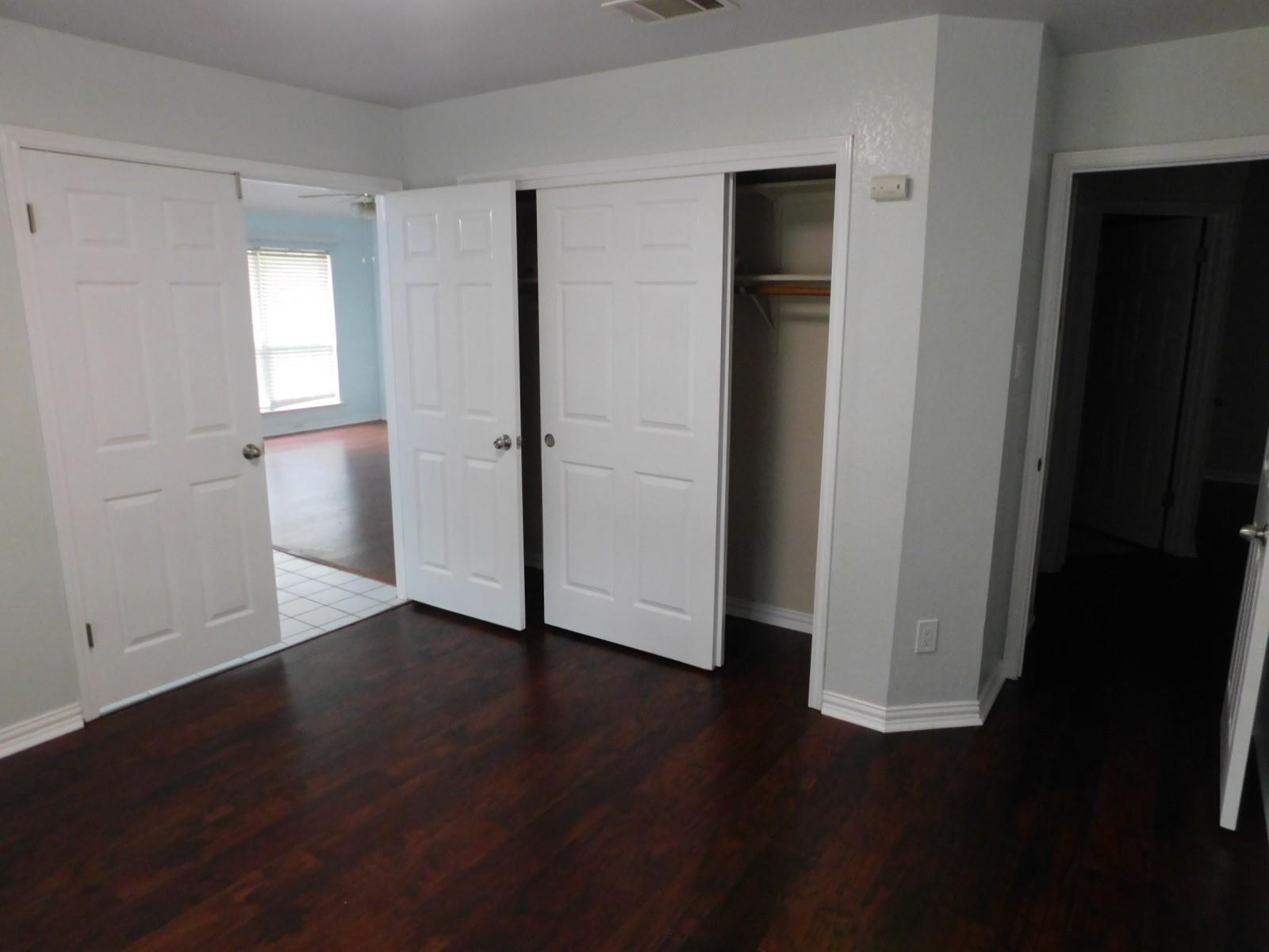 1301 Leah Ln, Round Rock, TX 78665