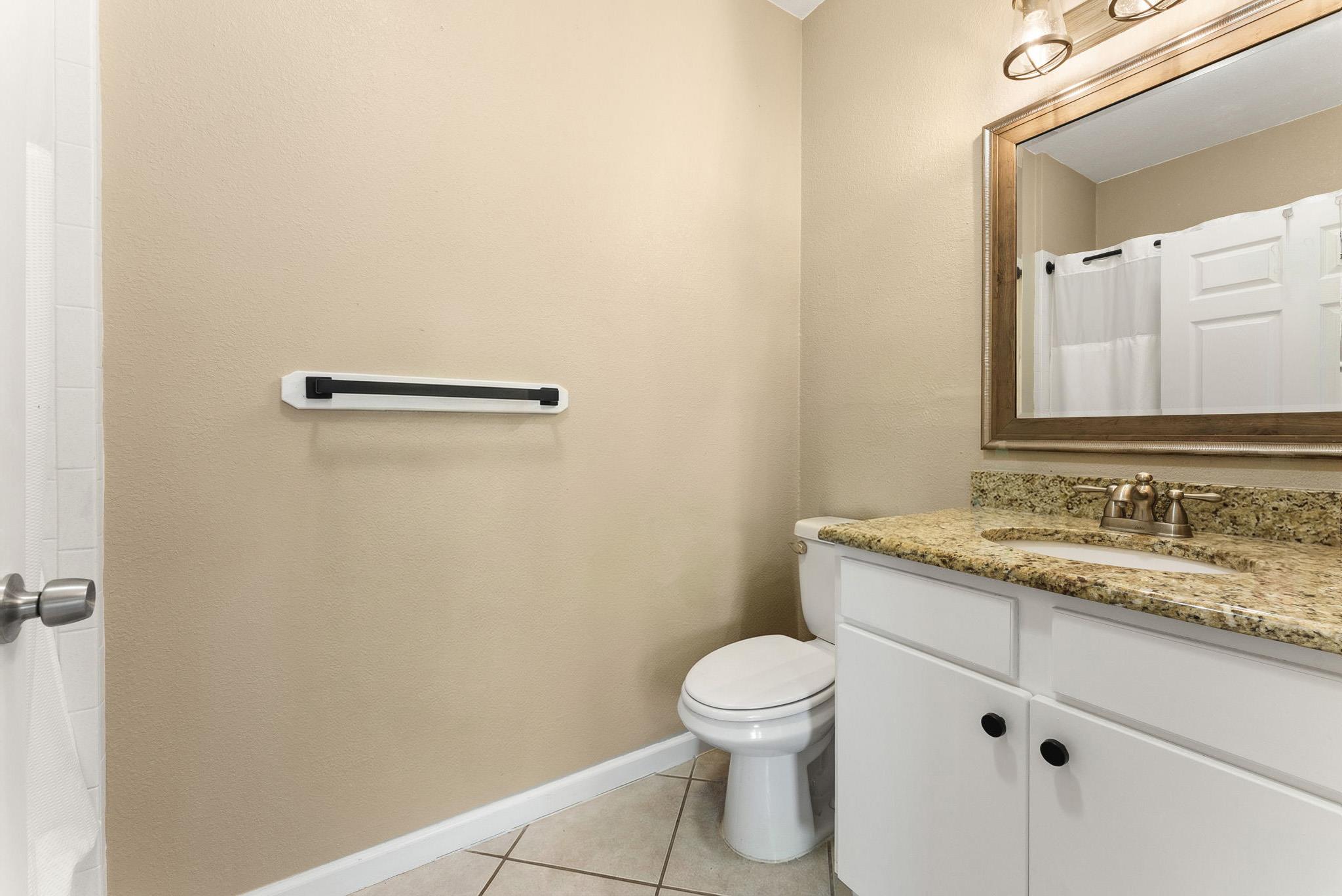 6109 Caddie St # A & B, Austin, TX 78741