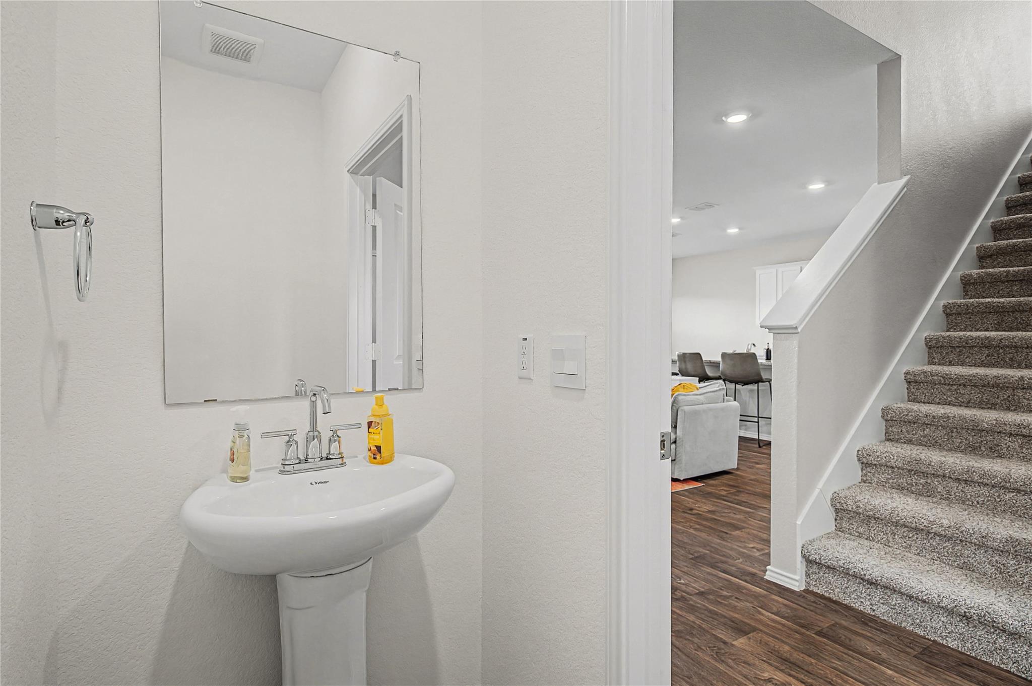 18517 Cremello Dr # B, Manor, TX 78653