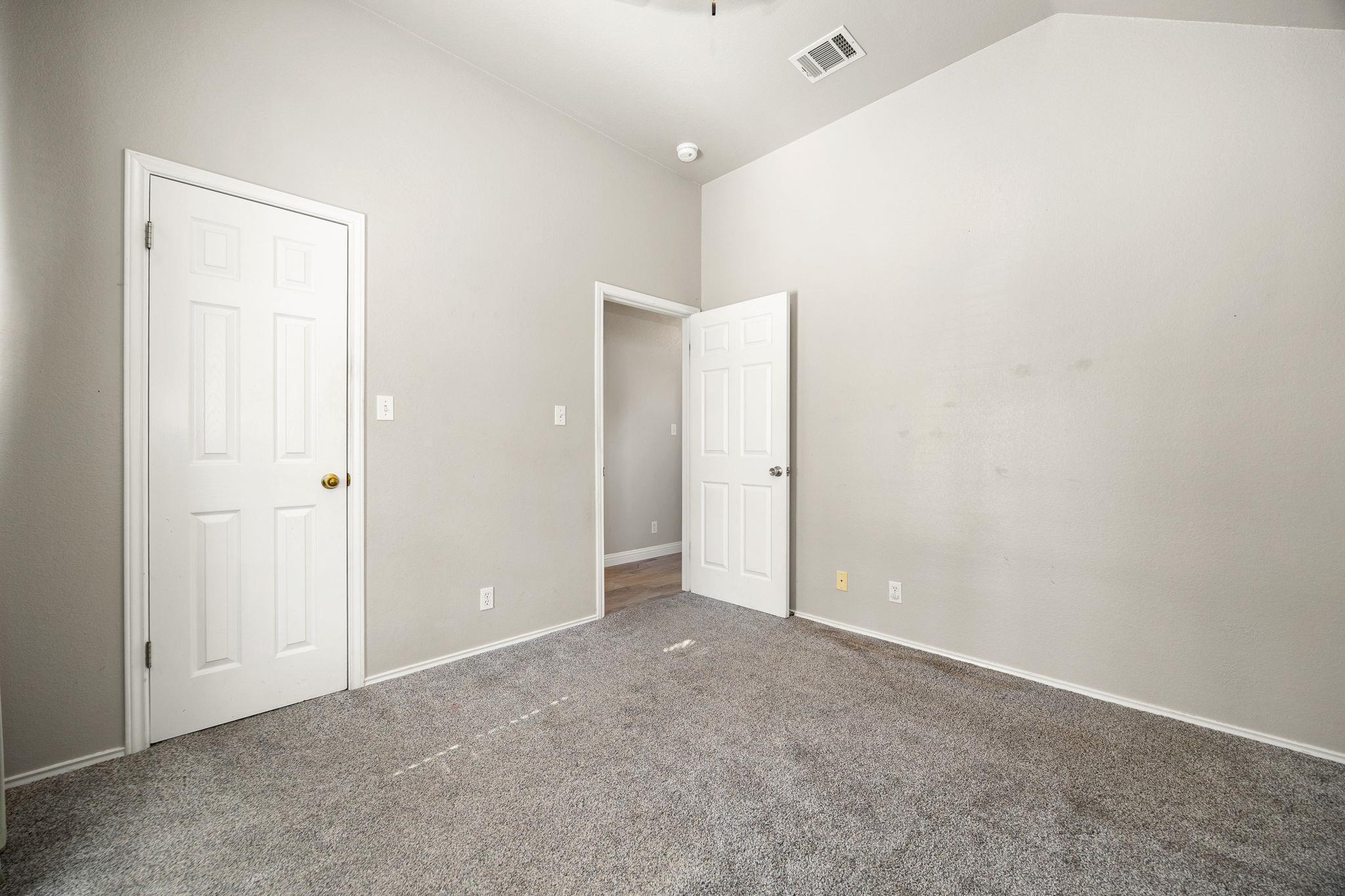 707 Thrush Dr, Leander, TX 78641