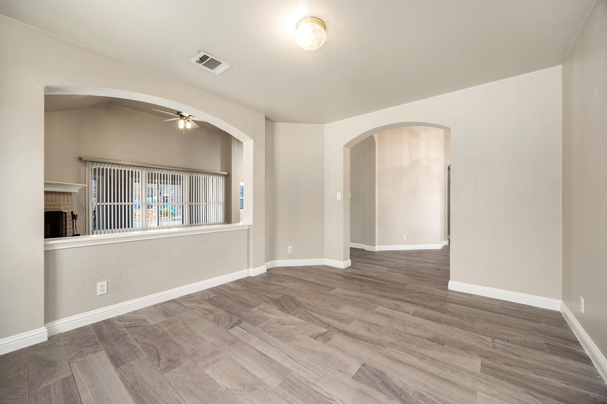 707 Thrush Dr, Leander, TX 78641