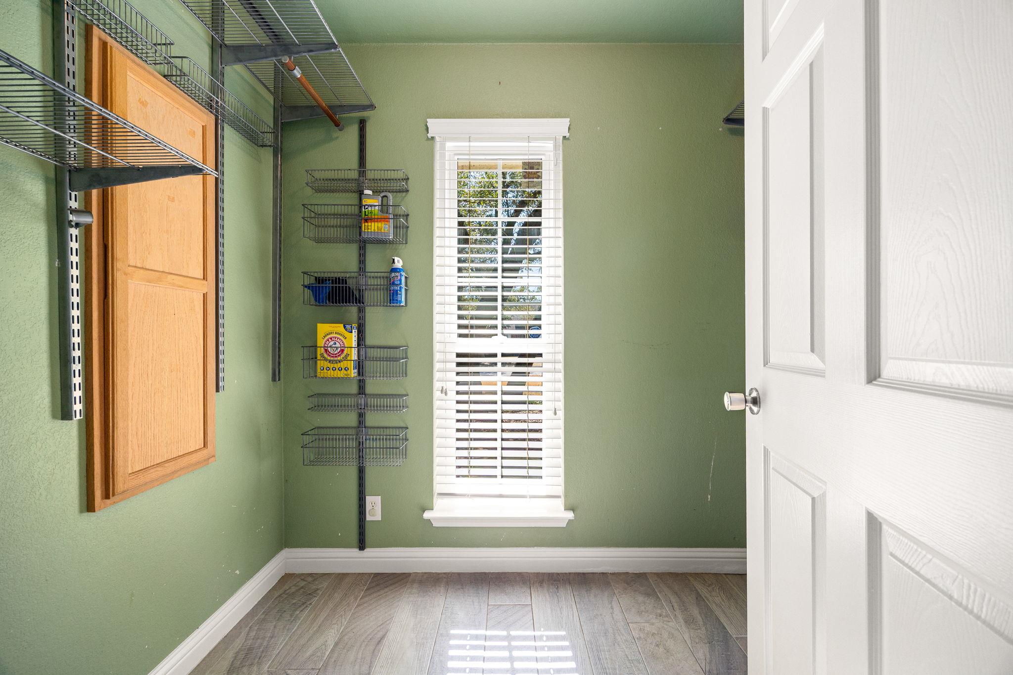 707 Thrush Dr, Leander, TX 78641