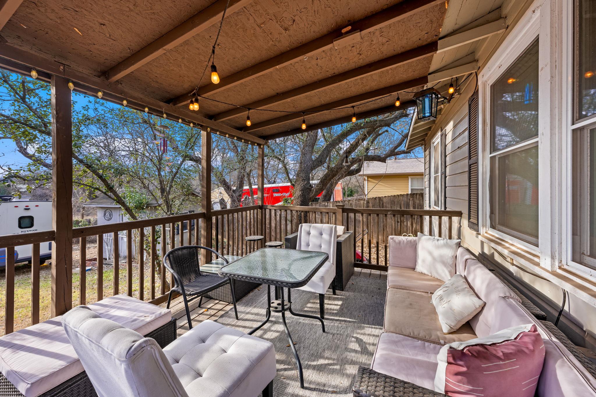 603 N Lewis Ave, Kerrville, TX 78028