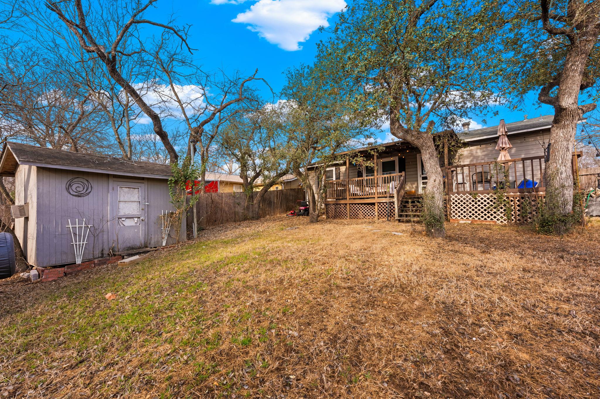 603 N Lewis Ave, Kerrville, TX 78028