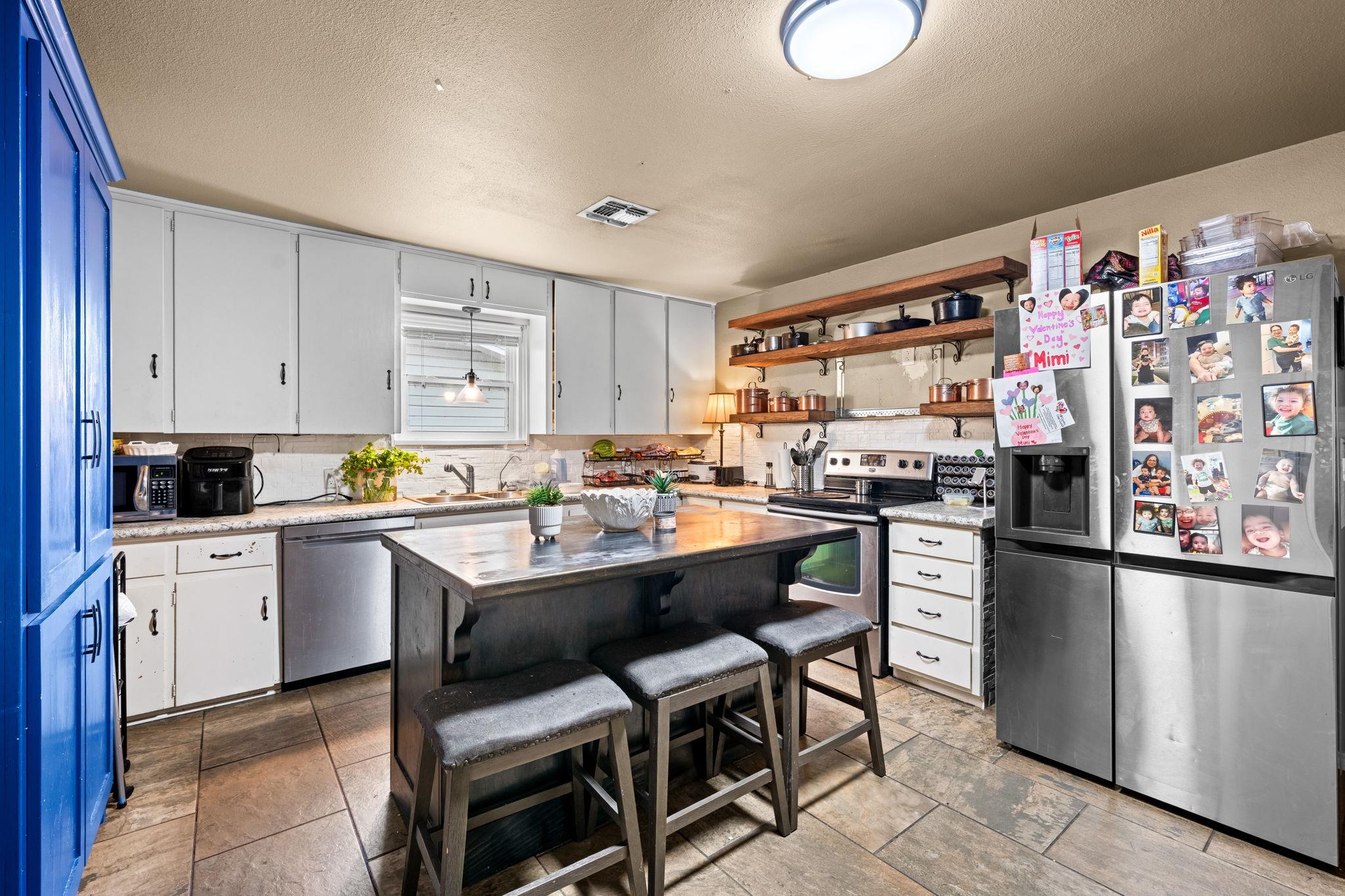 603 N Lewis Ave, Kerrville, TX 78028