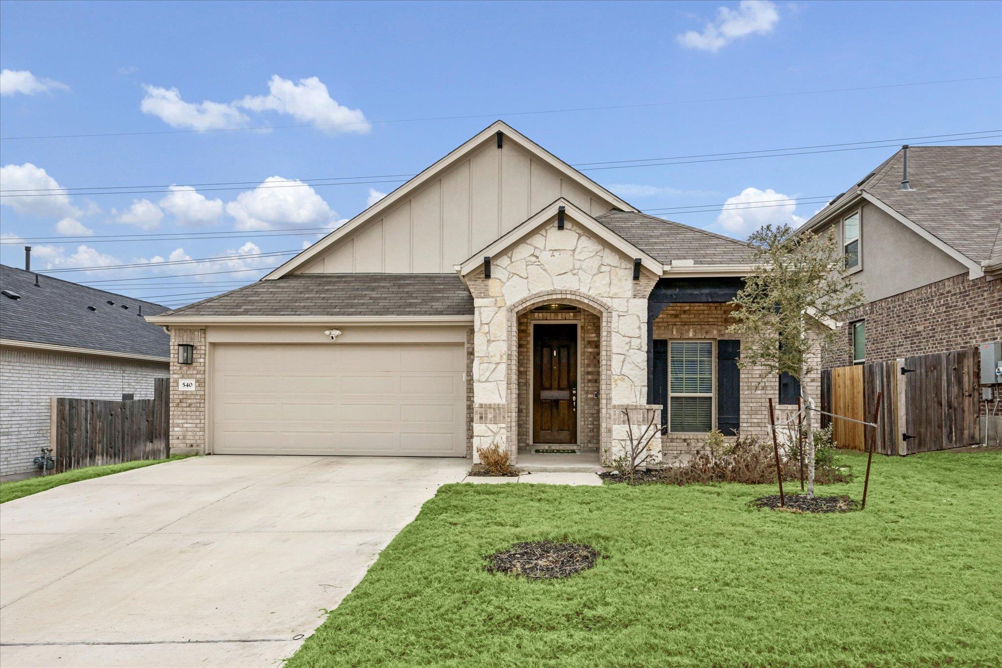 540 Sugar Cane Rd, Buda, TX 78610
