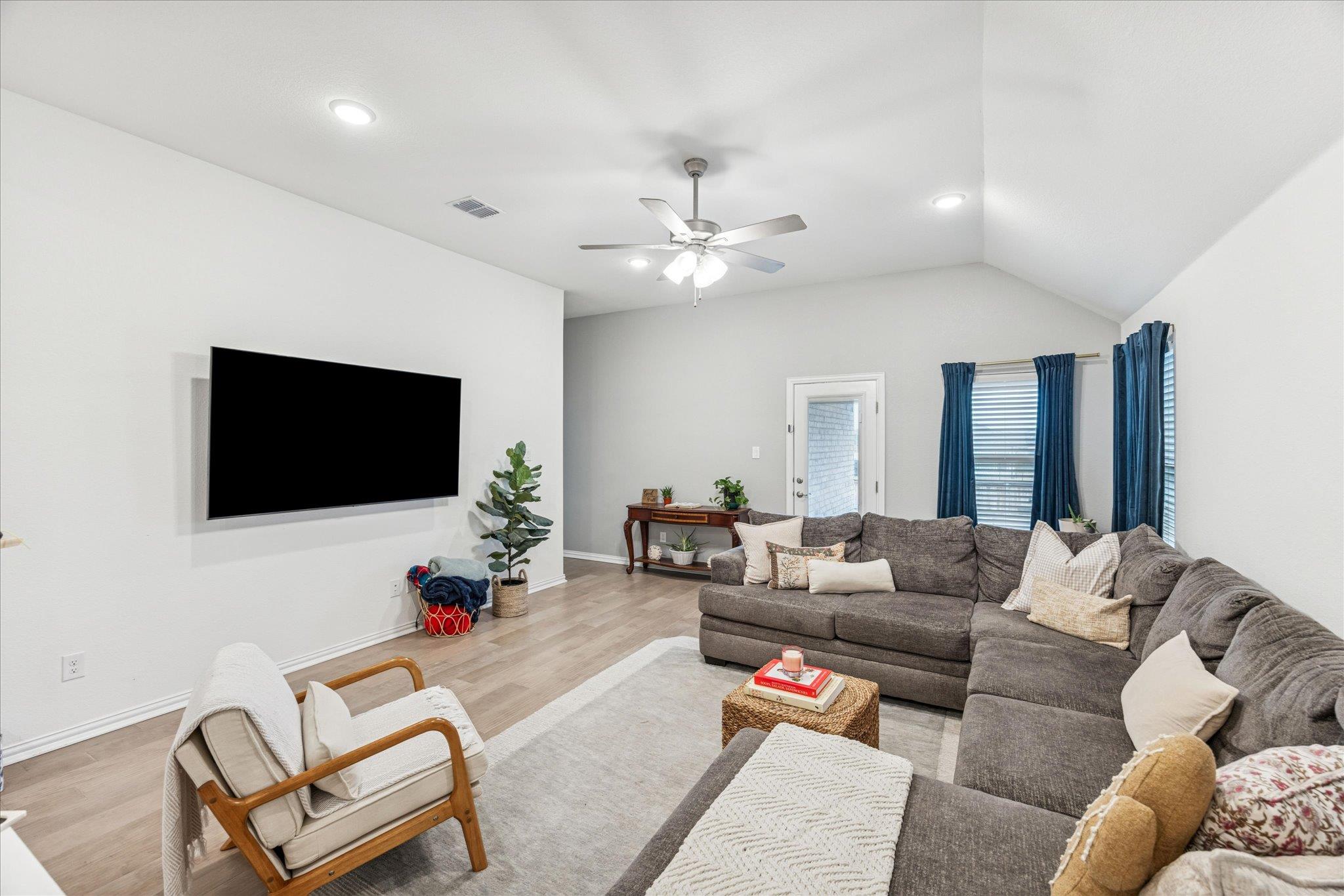 540 Sugar Cane Rd, Buda, TX 78610