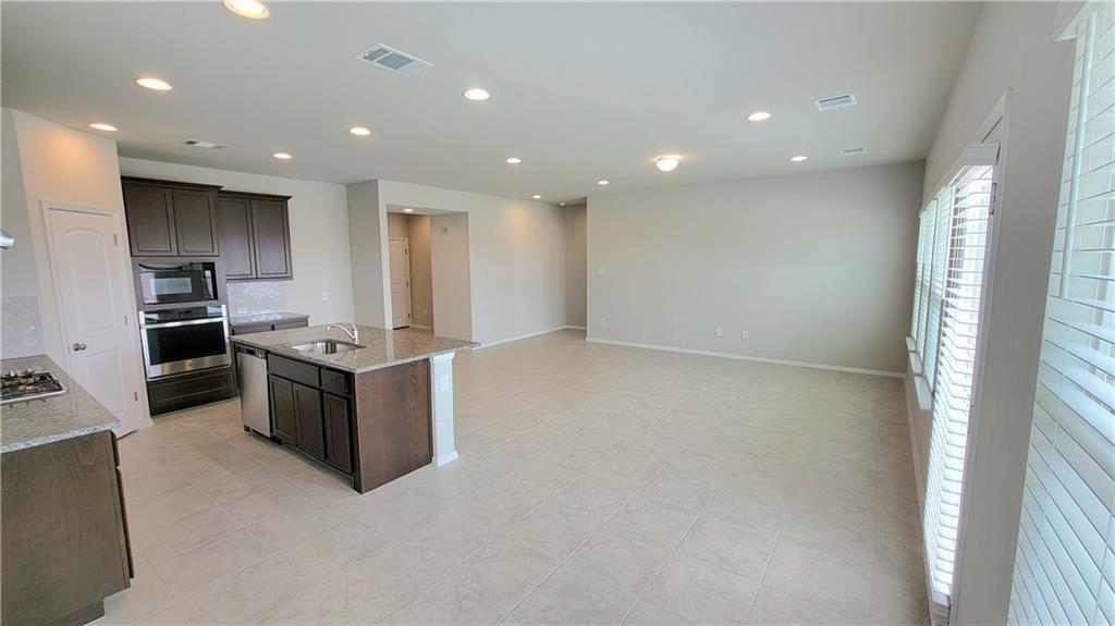 2741 Winding Creek Rd, Kyle, TX 78640