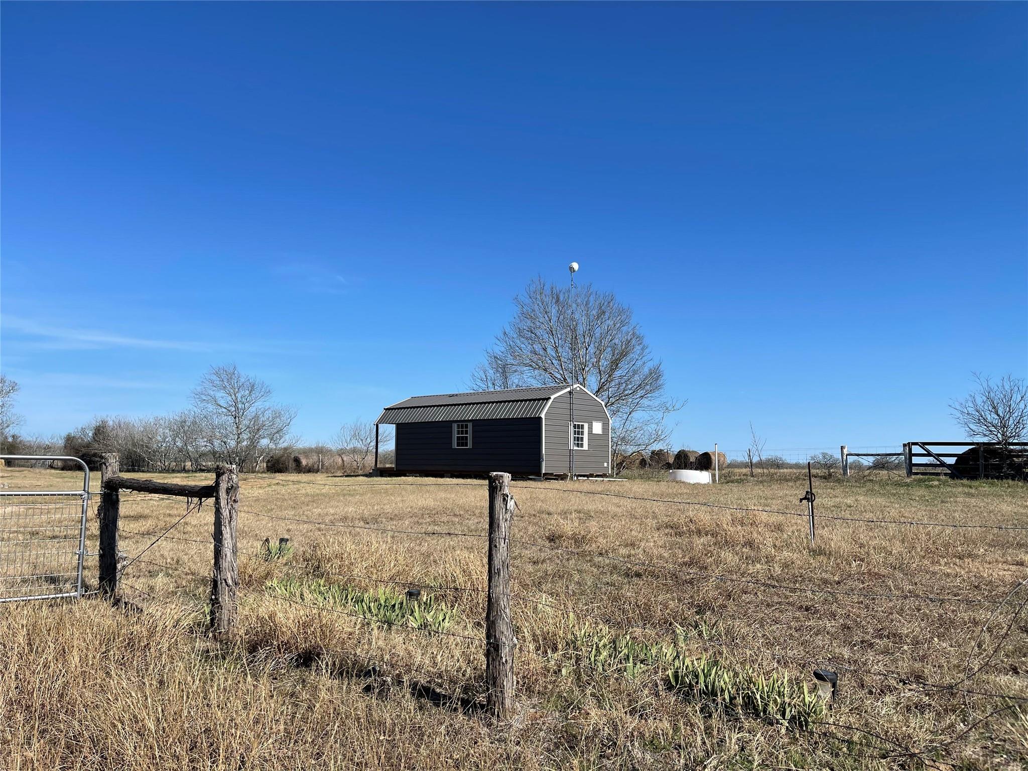 5279 Fm 2762, Flatonia, TX 78941