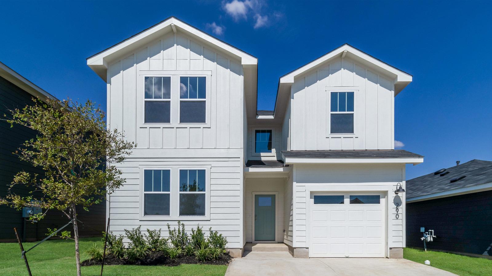 140 ORANGE FLAME Blvd, Uhland, TX 78640