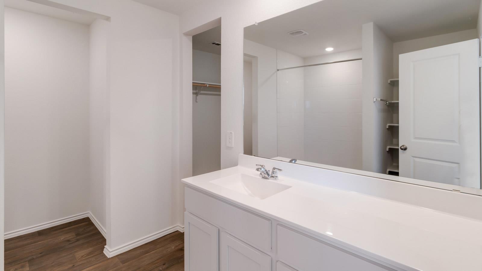 140 ORANGE FLAME Blvd, Uhland, TX 78640