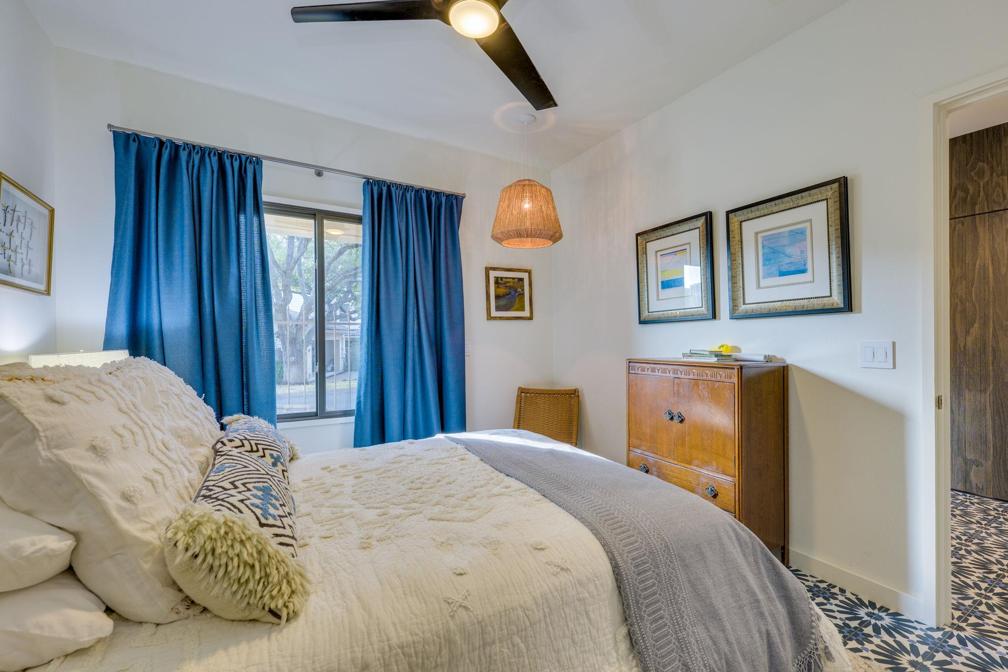 6820 N Cypress Pt # 33, Austin, TX 78746