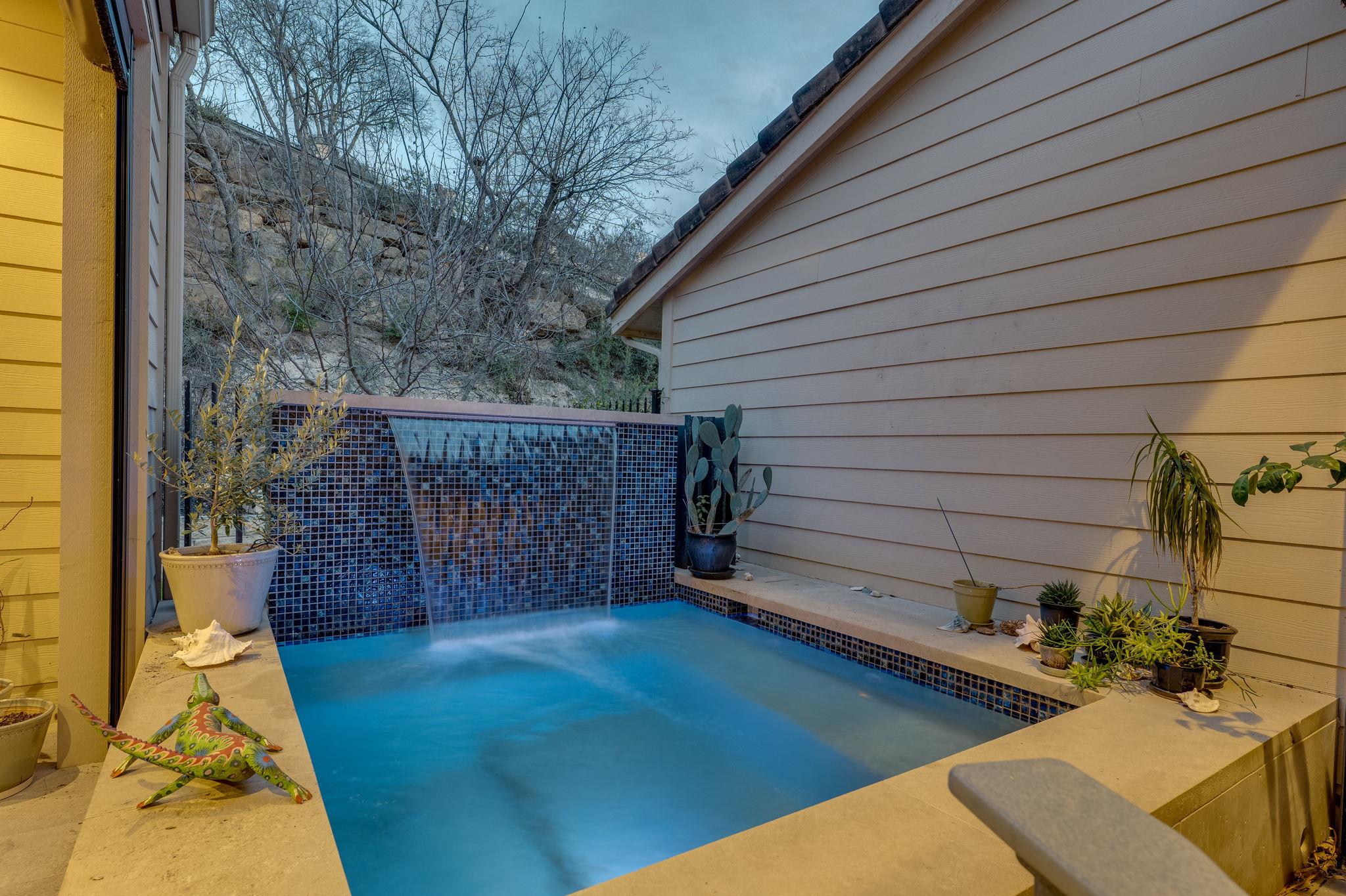 6820 N Cypress Pt # 33, Austin, TX 78746