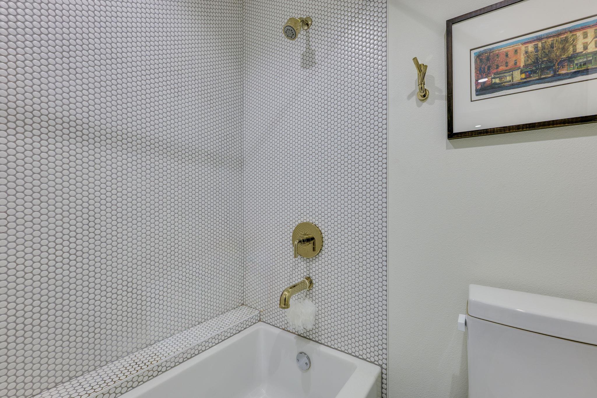 6820 N Cypress Pt # 33, Austin, TX 78746