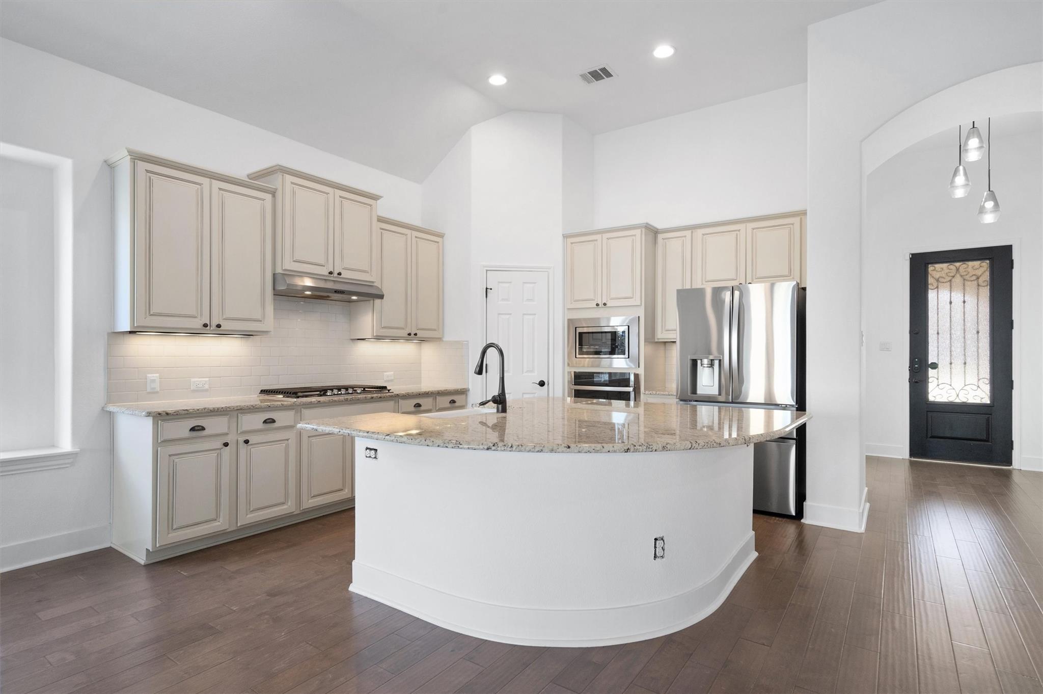 1413 Amarone Dr, Leander, TX 78641