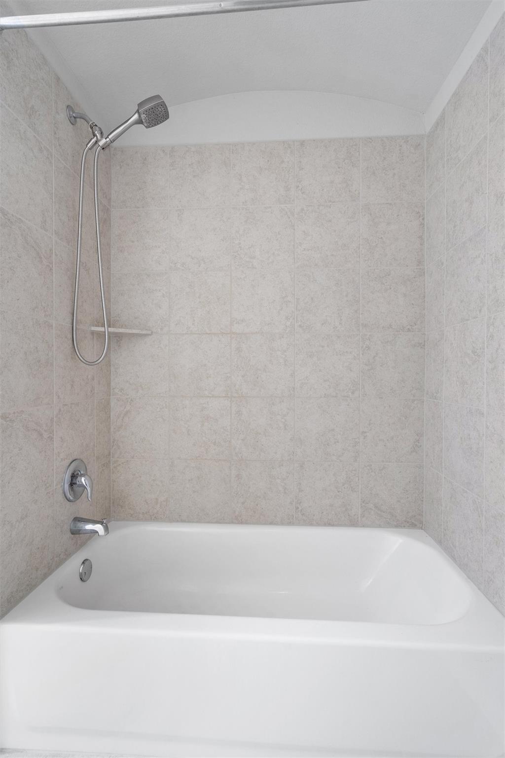 1413 Amarone Dr, Leander, TX 78641