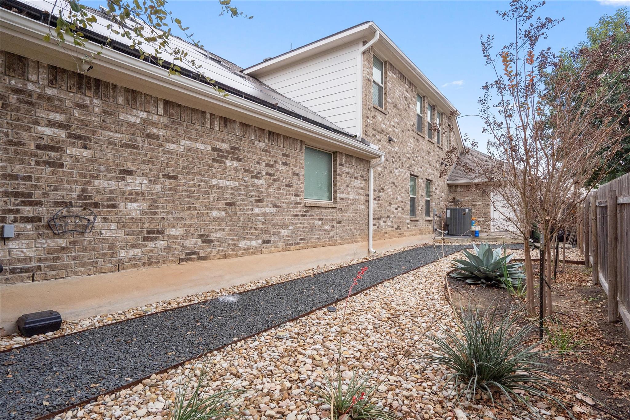 1413 Amarone Dr, Leander, TX 78641