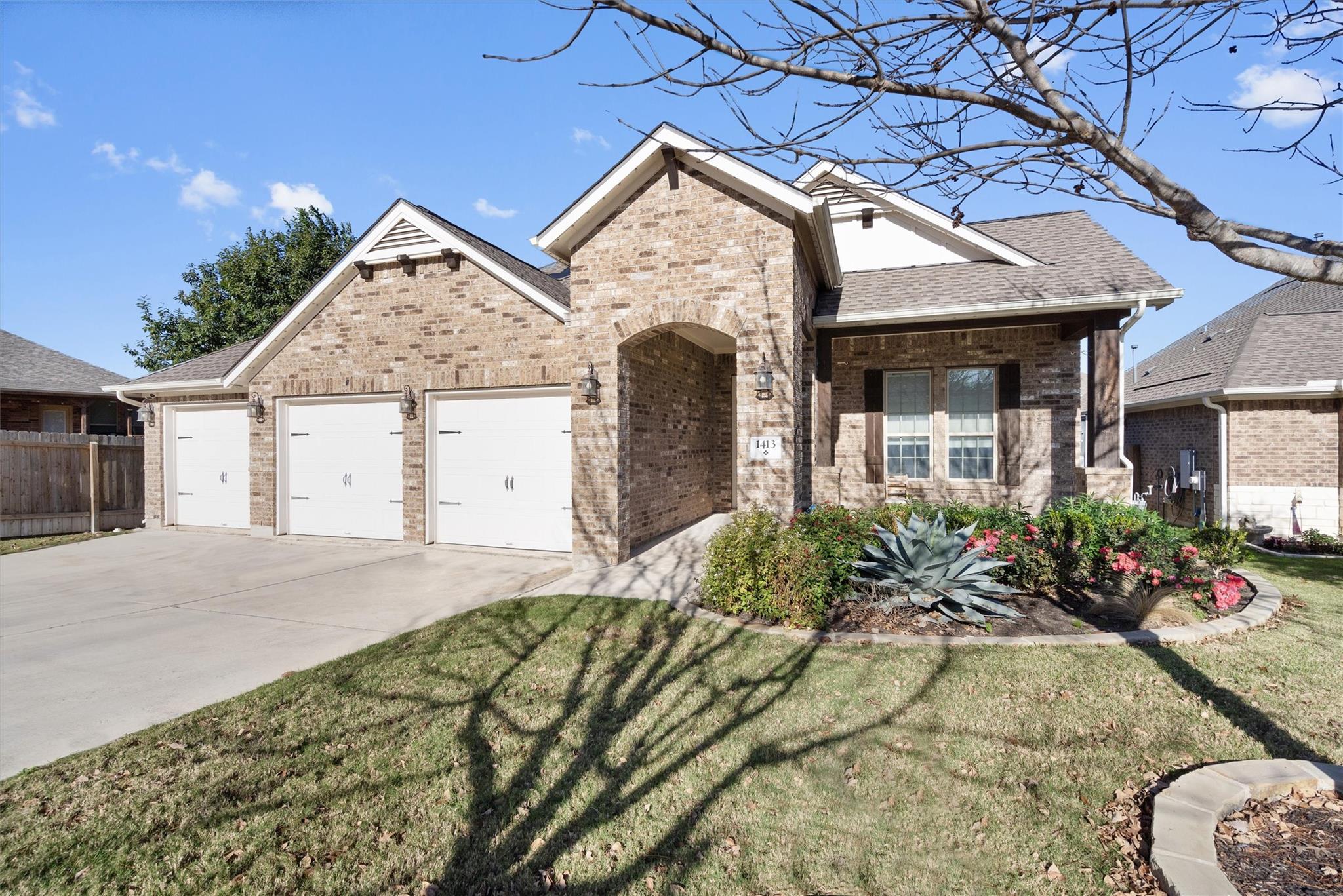 1413 Amarone Dr, Leander, TX 78641