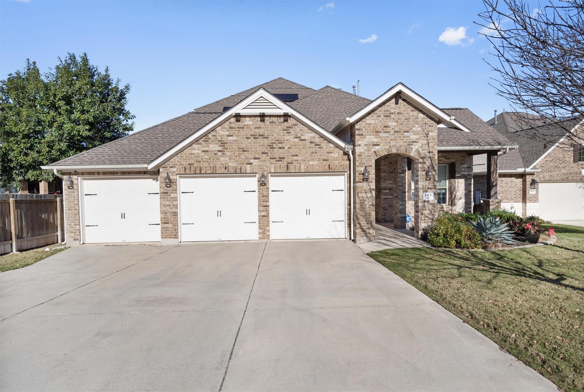 1413 Amarone Dr, Leander, TX 78641
