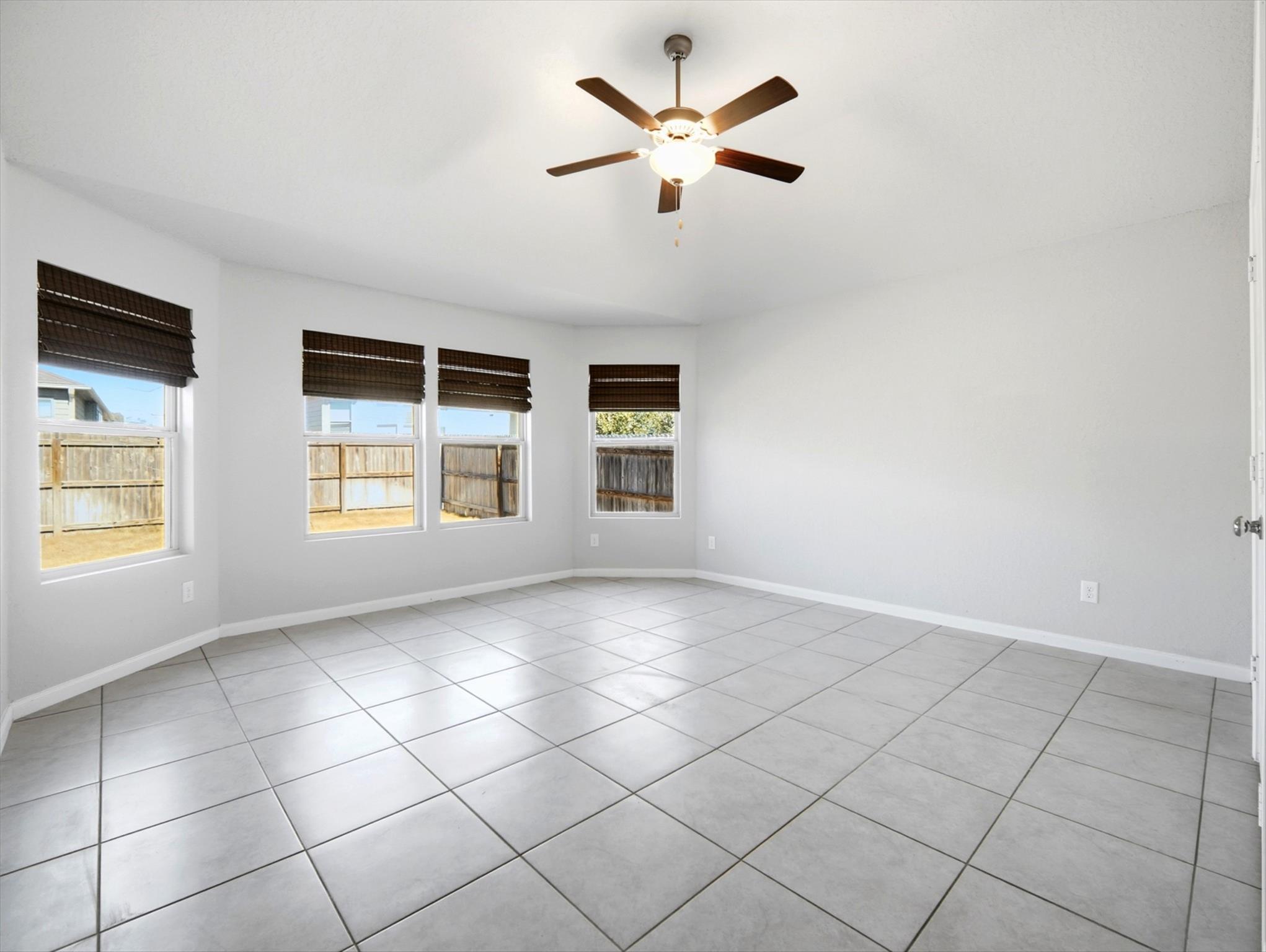 1132 Amber Lake, Seguin, TX 78155