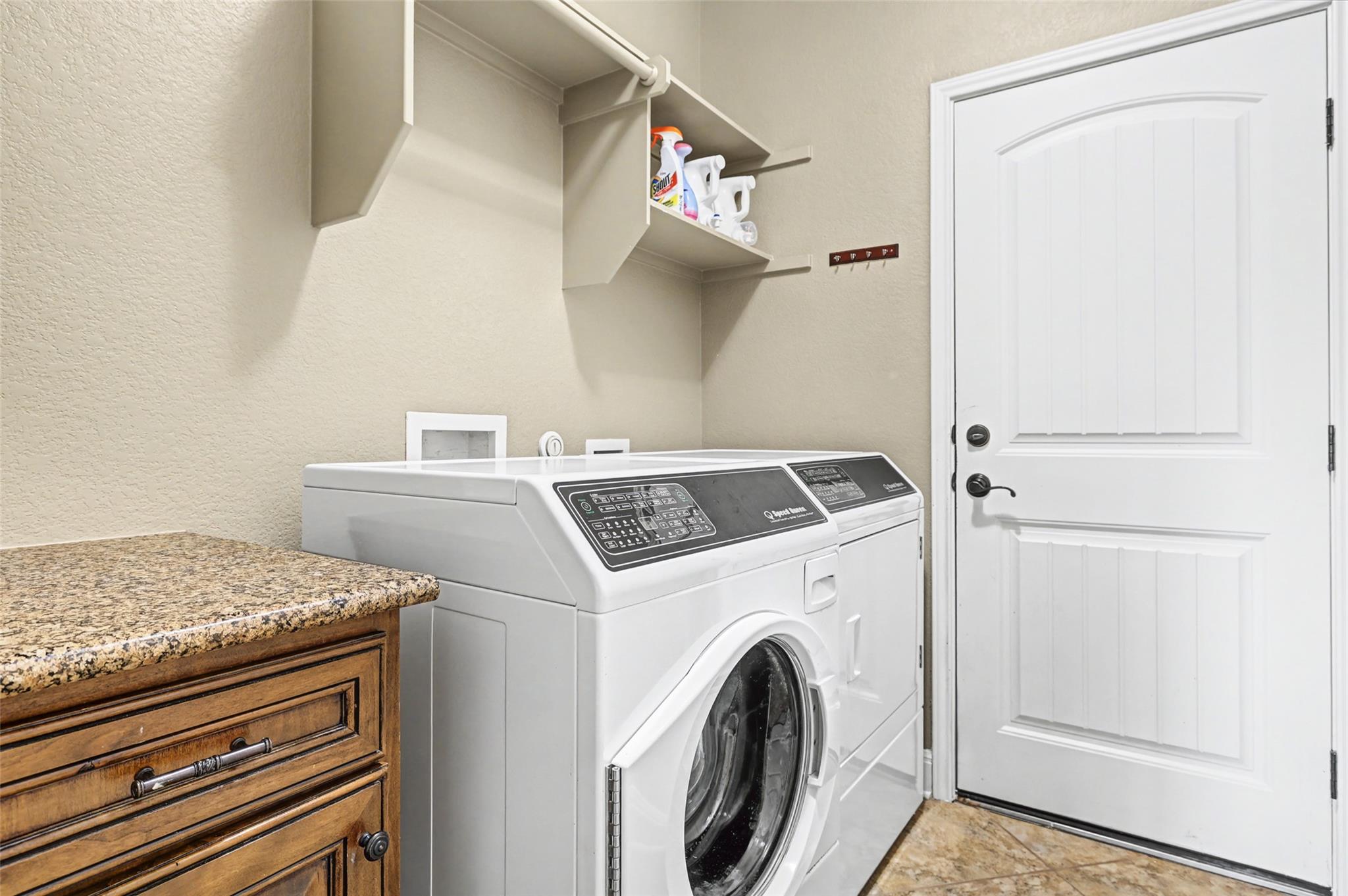 808 Horseback Hollow Dr, Austin, TX 78732