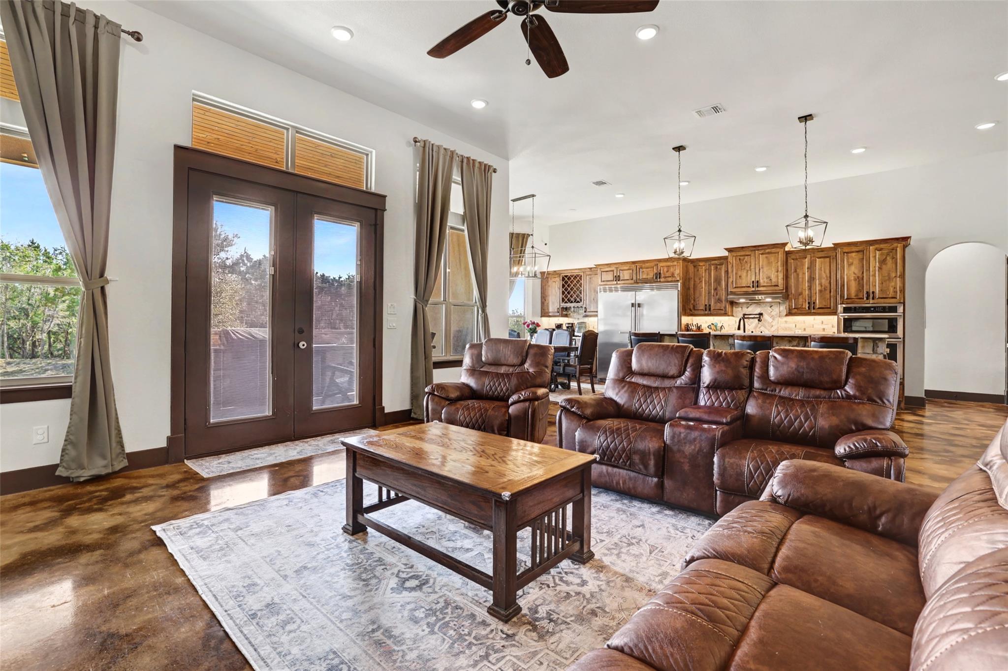 329 Esperanza Petal Pass, Liberty Hill, TX 78642