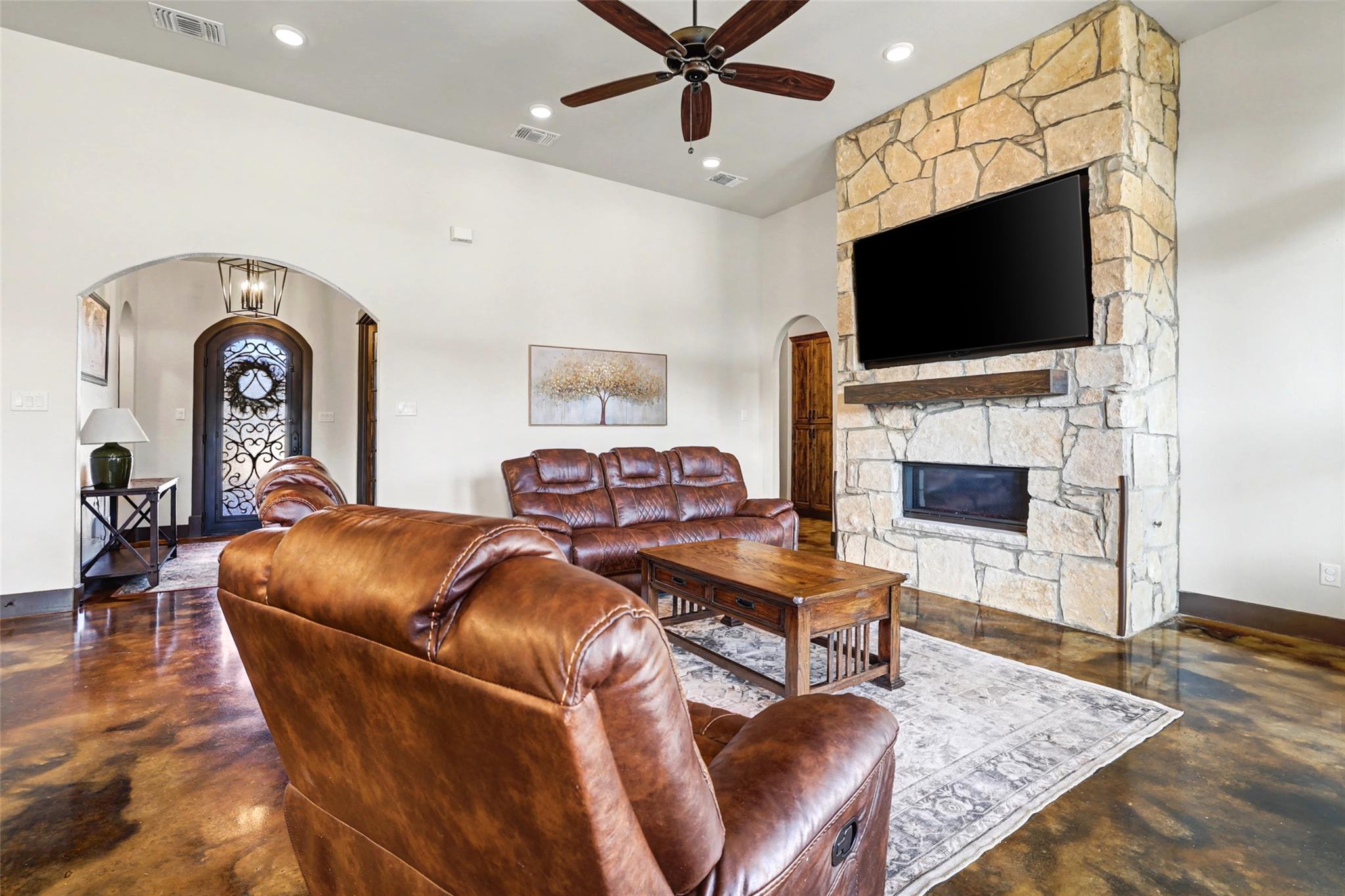 329 Esperanza Petal Pass, Liberty Hill, TX 78642