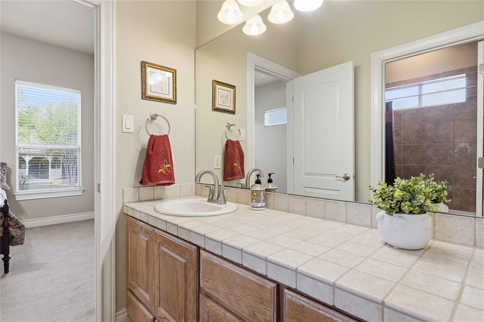 205 W Majestic Oak Ln, Georgetown, TX 78633