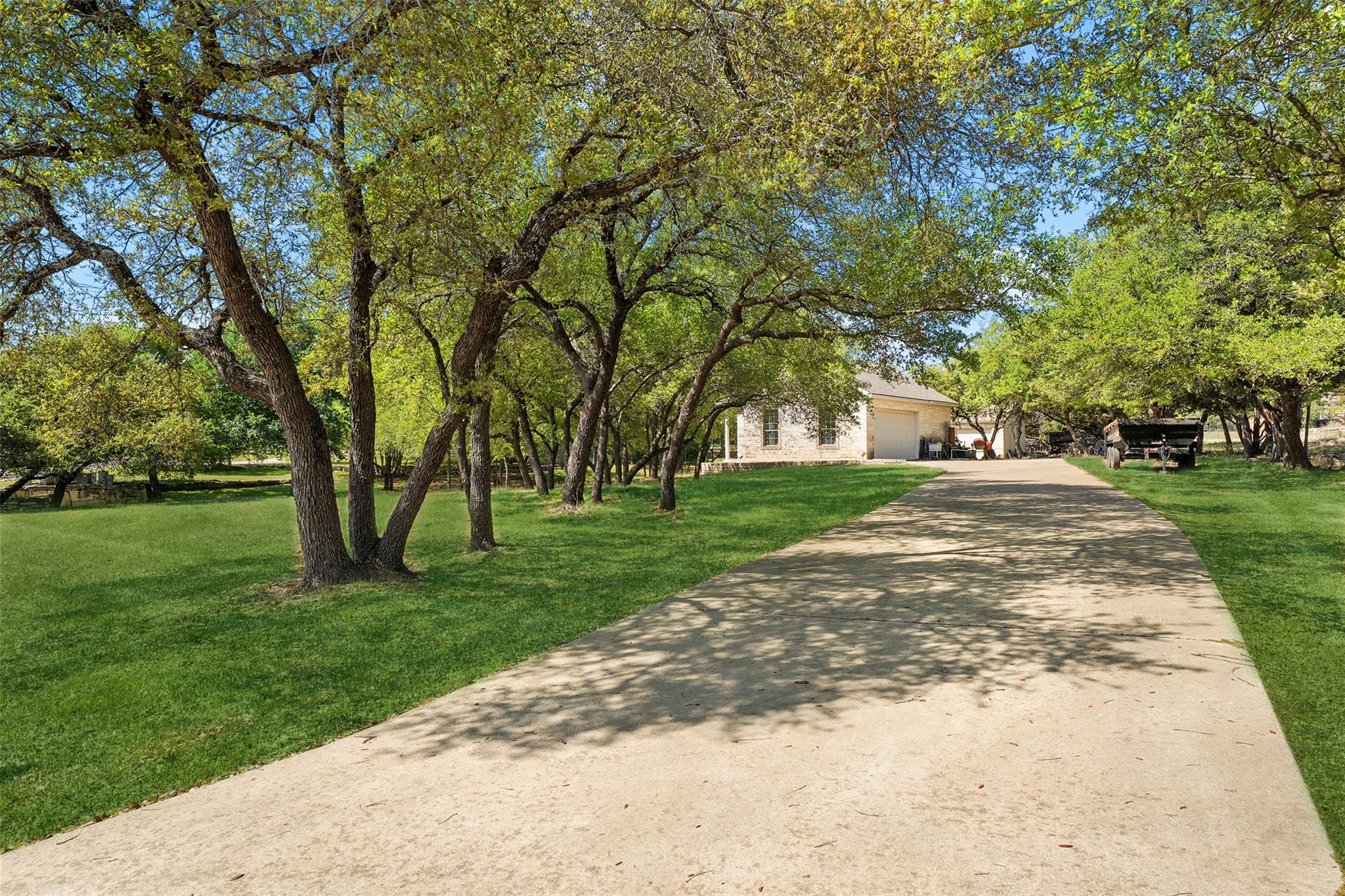 205 W Majestic Oak Ln, Georgetown, TX 78633