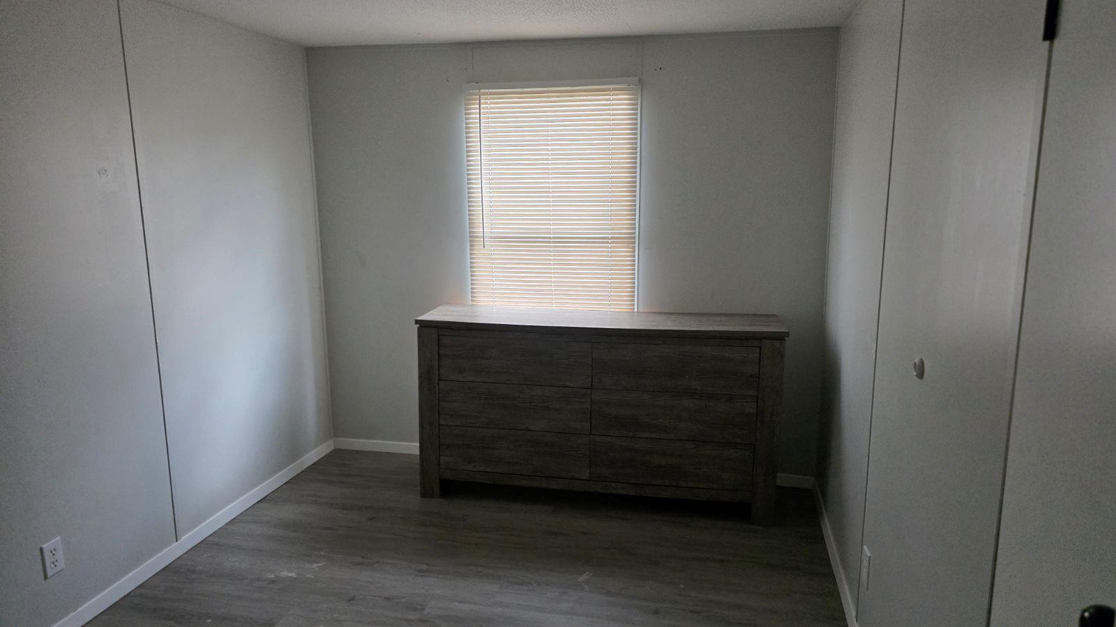 1113 Colorado St # 10, Smithville, TX 78957