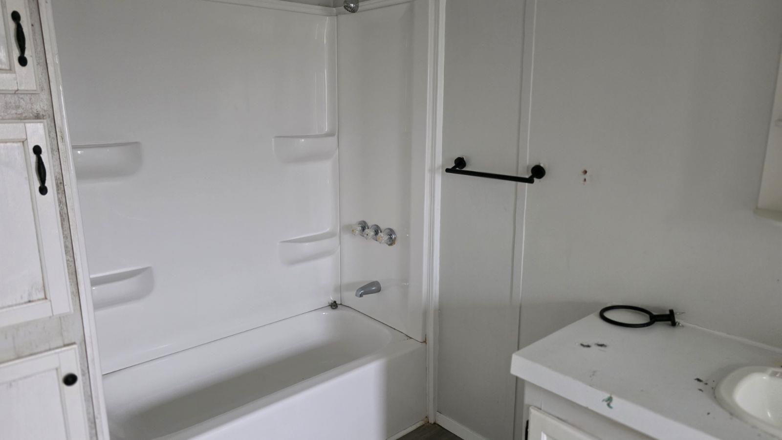 1113 Colorado St # 10, Smithville, TX 78957