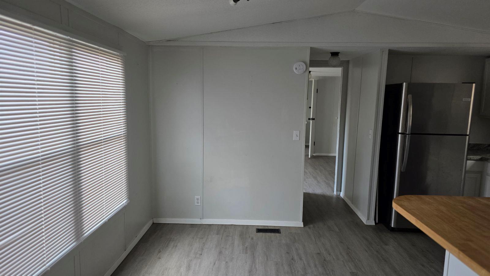 1113 Colorado St # 10, Smithville, TX 78957