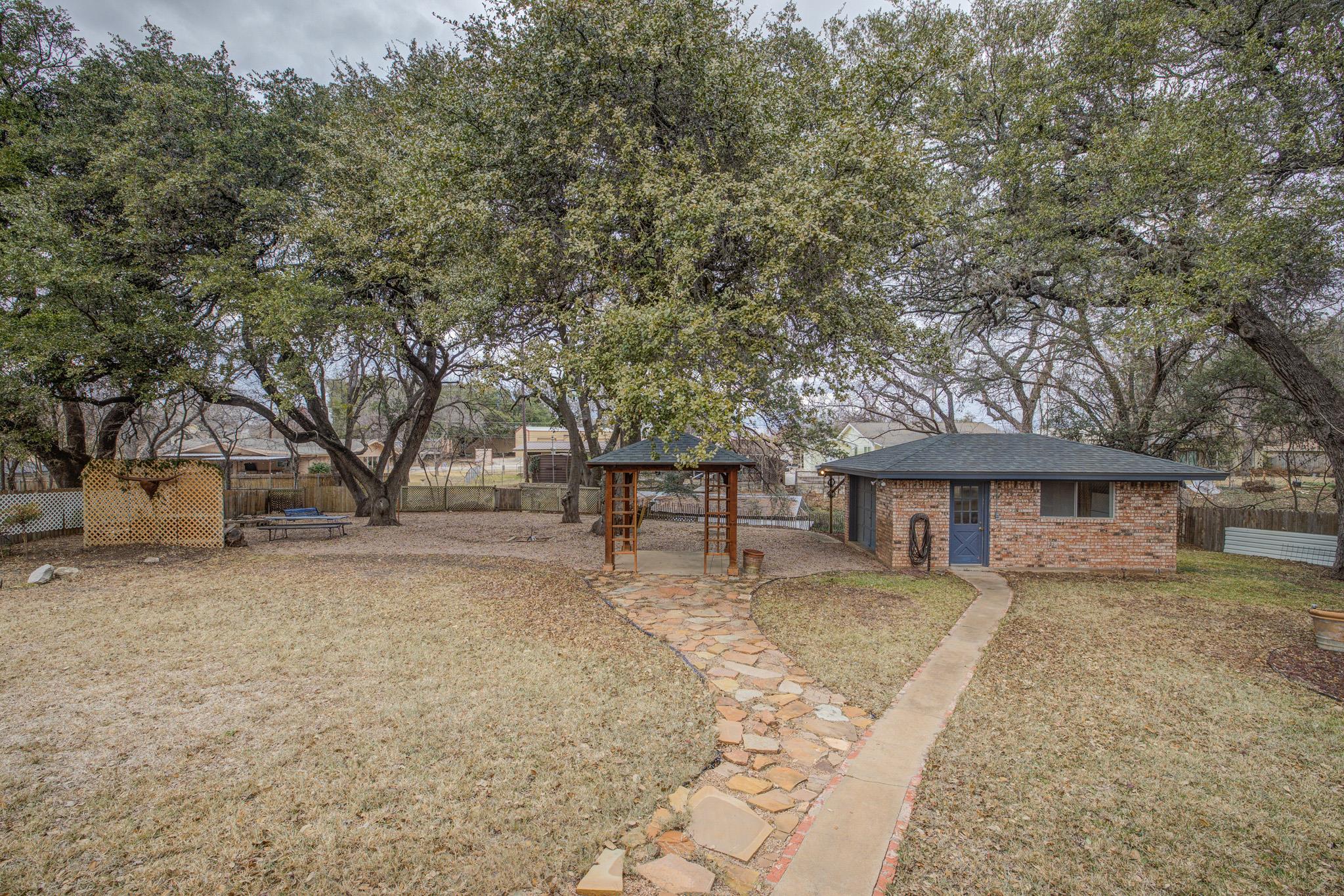 5303 Shady Oaks Cir # A, Kingsland, TX 78639