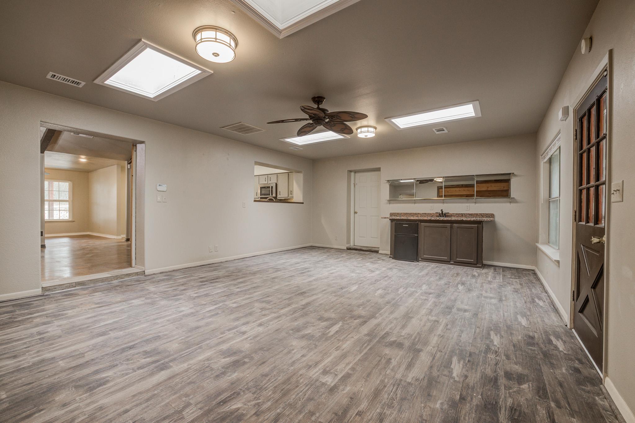 5303 Shady Oaks Cir # A, Kingsland, TX 78639